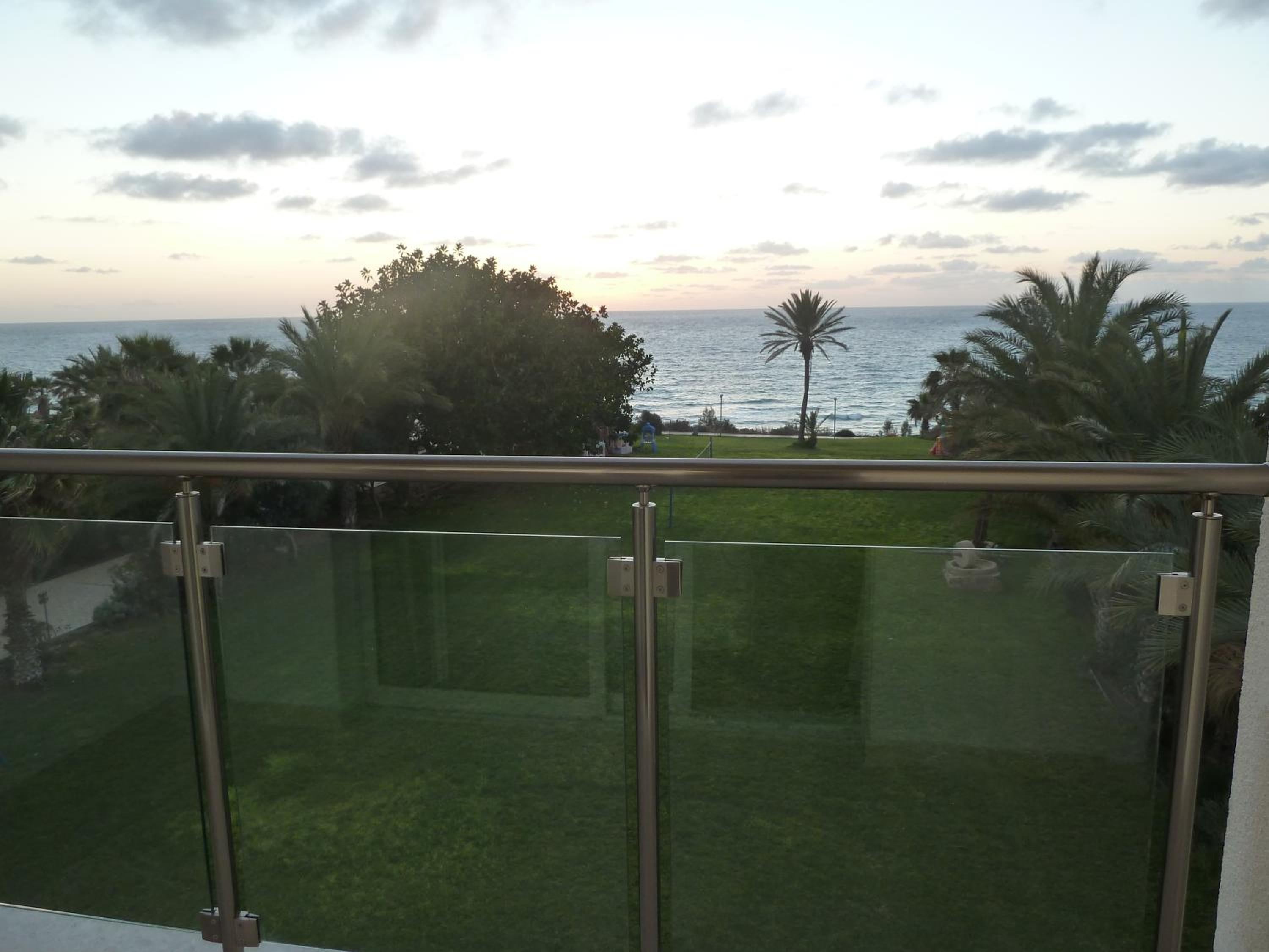 Foto de Helios Bay Hotel and Suites
