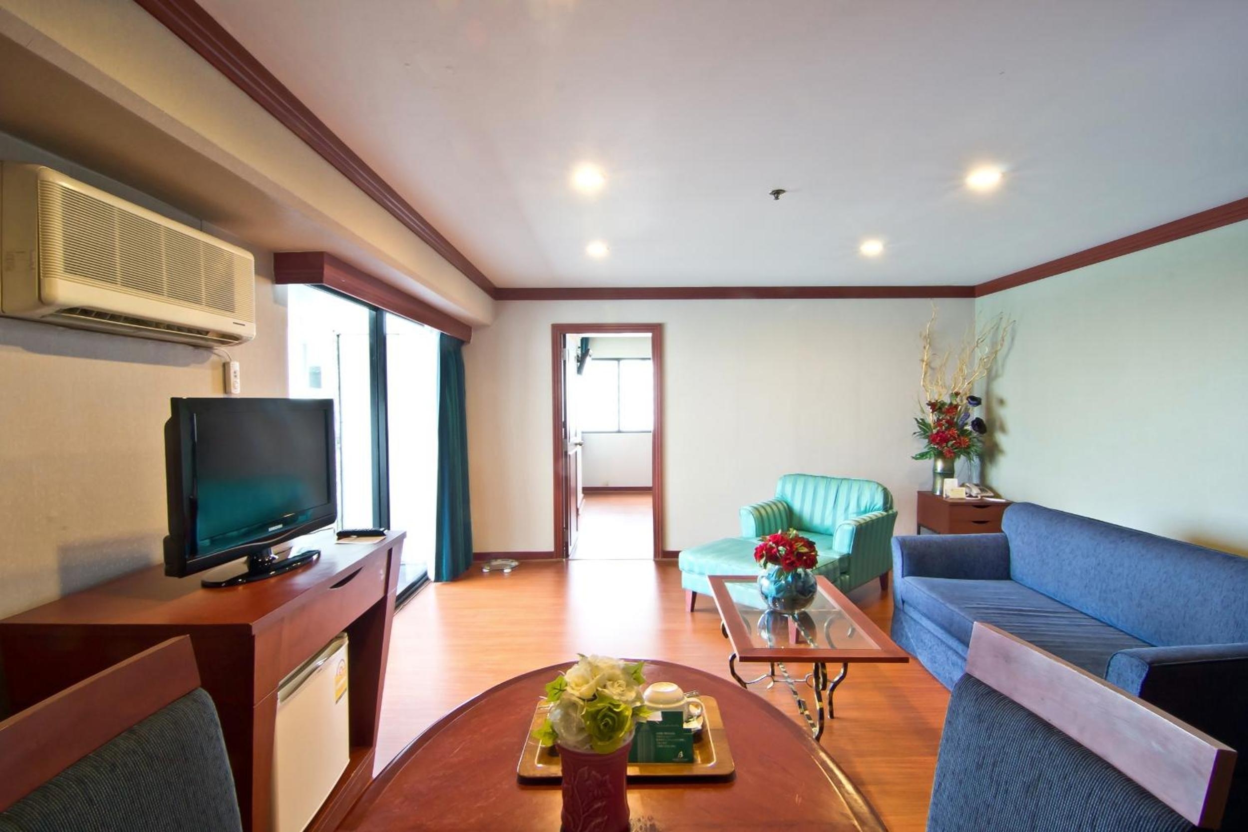 Foto de Baiyoke Suite Hotel