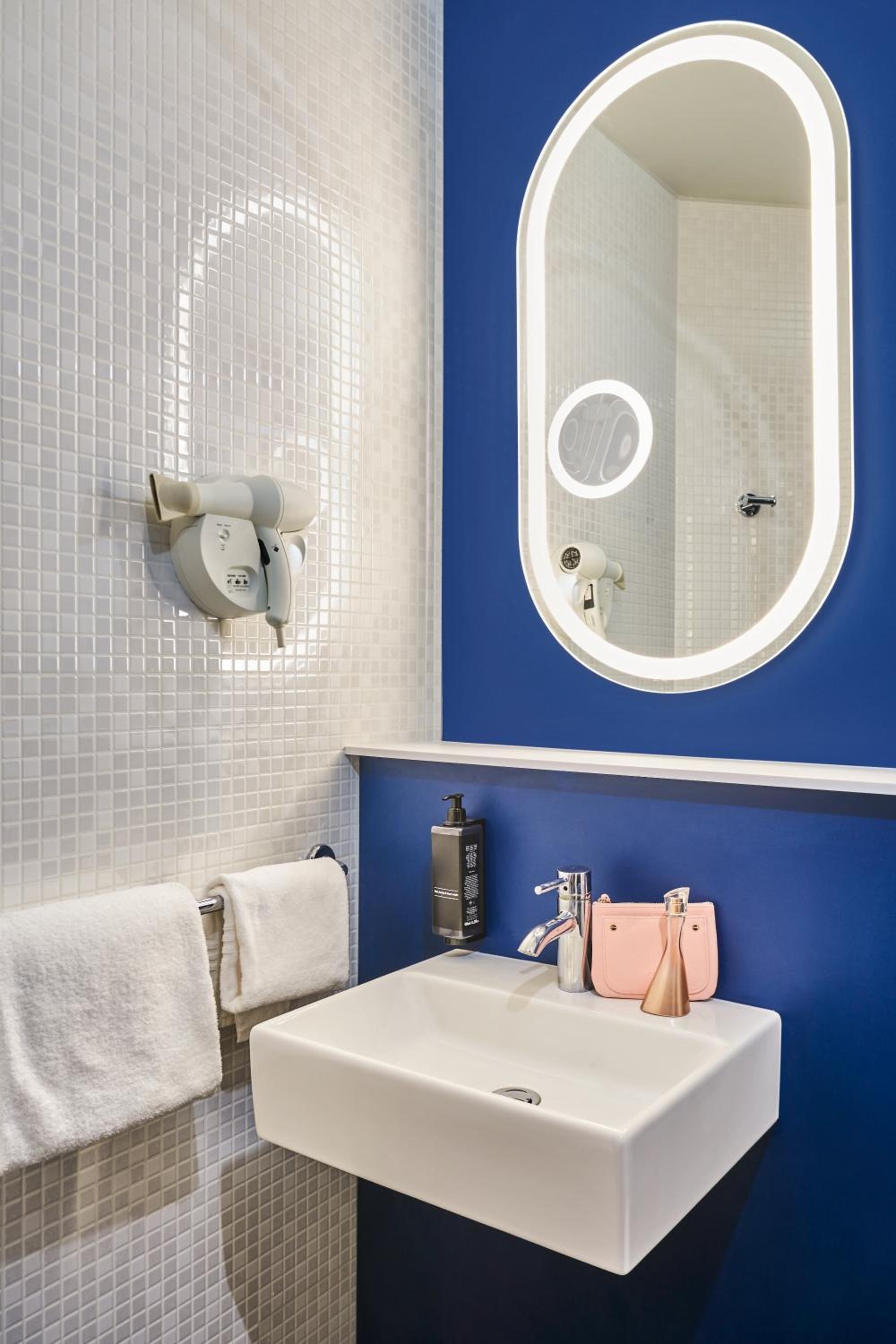 Foto de ibis Clamart Paris Velizy