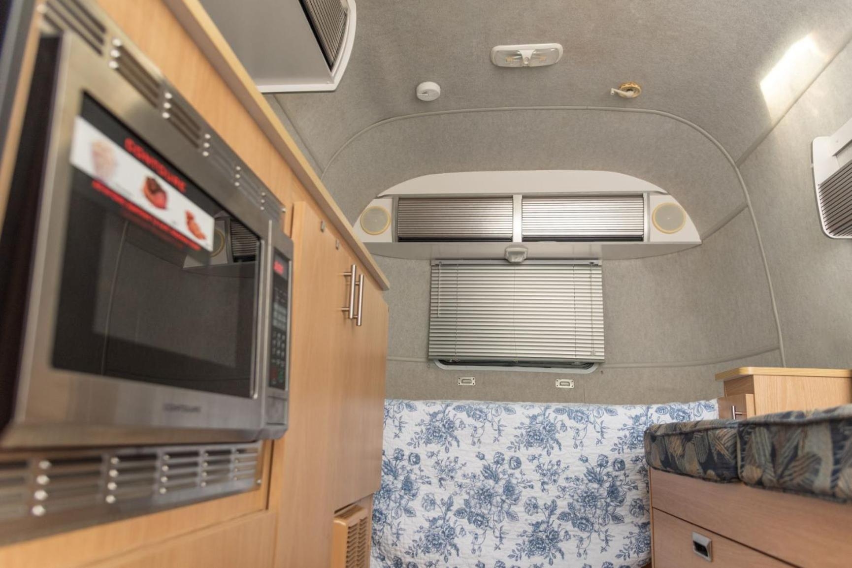 Foto de Airstream in the Center of it All