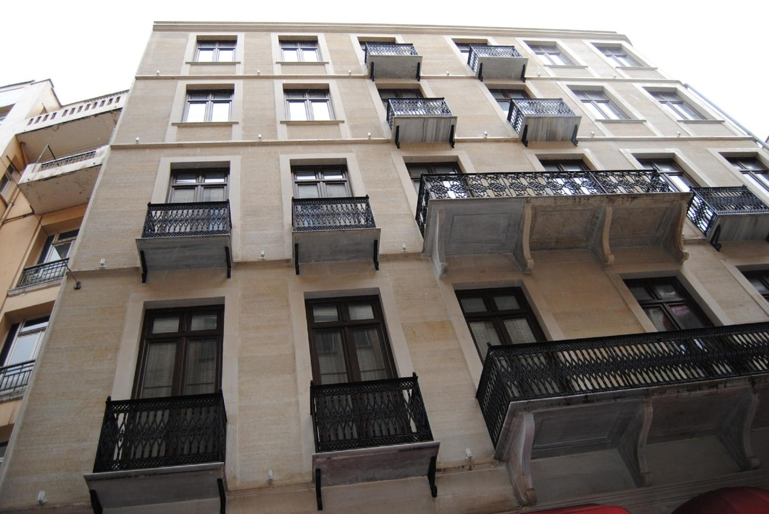 Pera Residence