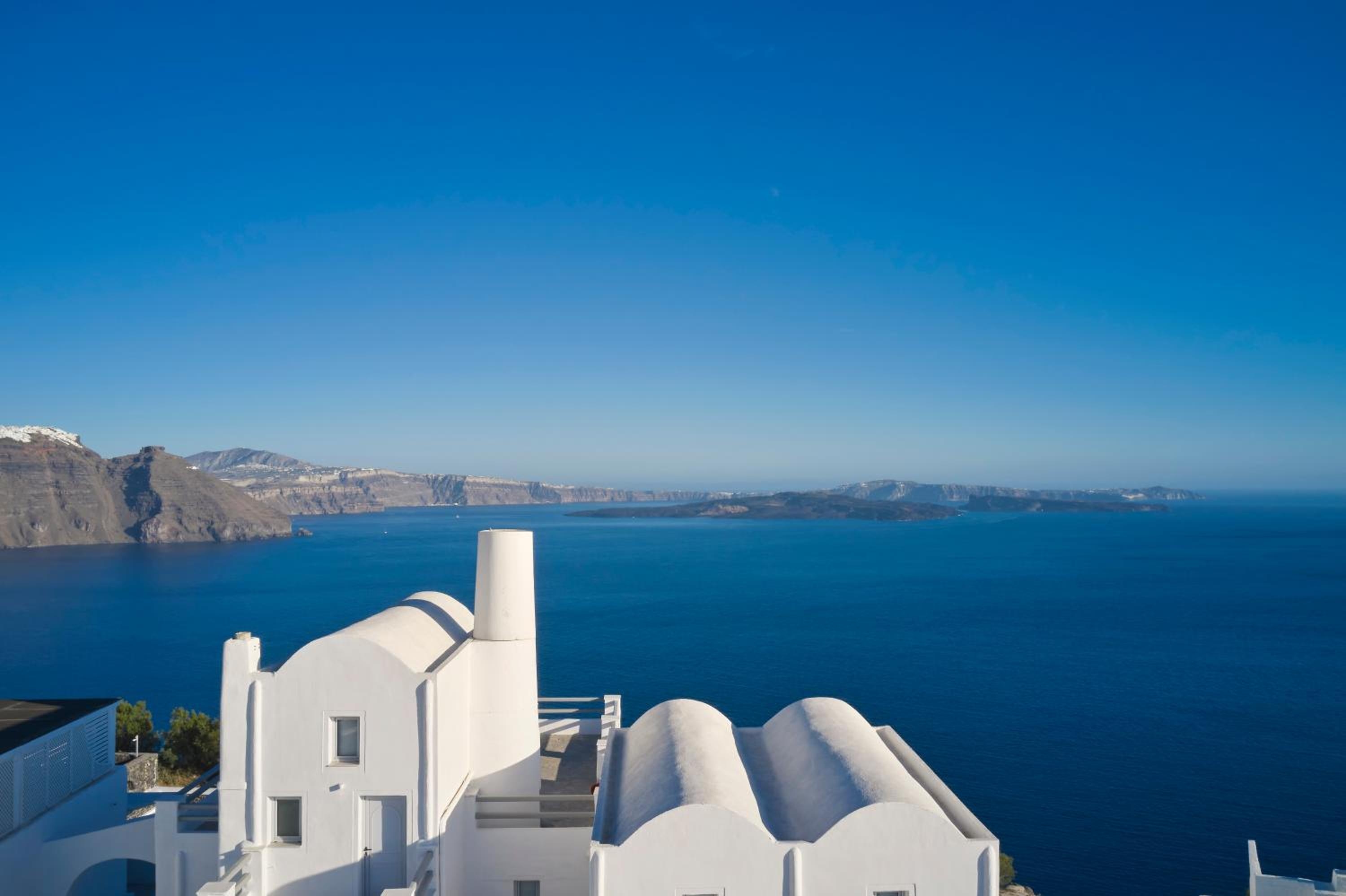 Mr and Mrs White Oia - Santorini