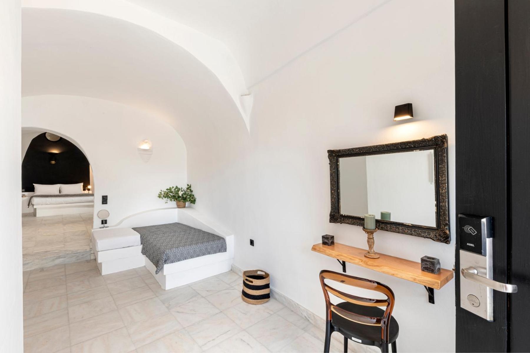 Foto de Pearl of Caldera Oia - Boutique Hotel by Pearl Hotel Collection