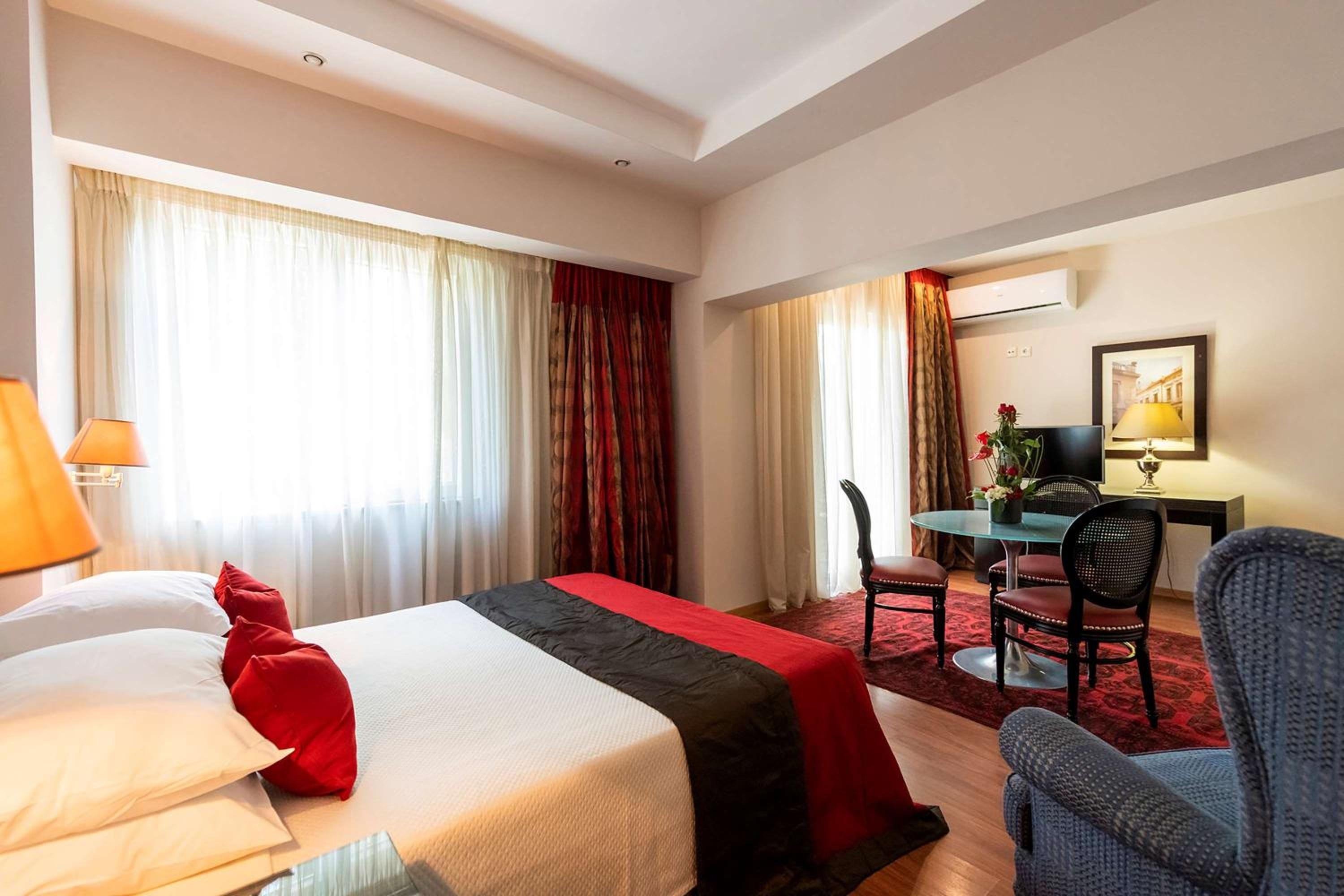 Foto de Best Western Plus Embassy Hotel