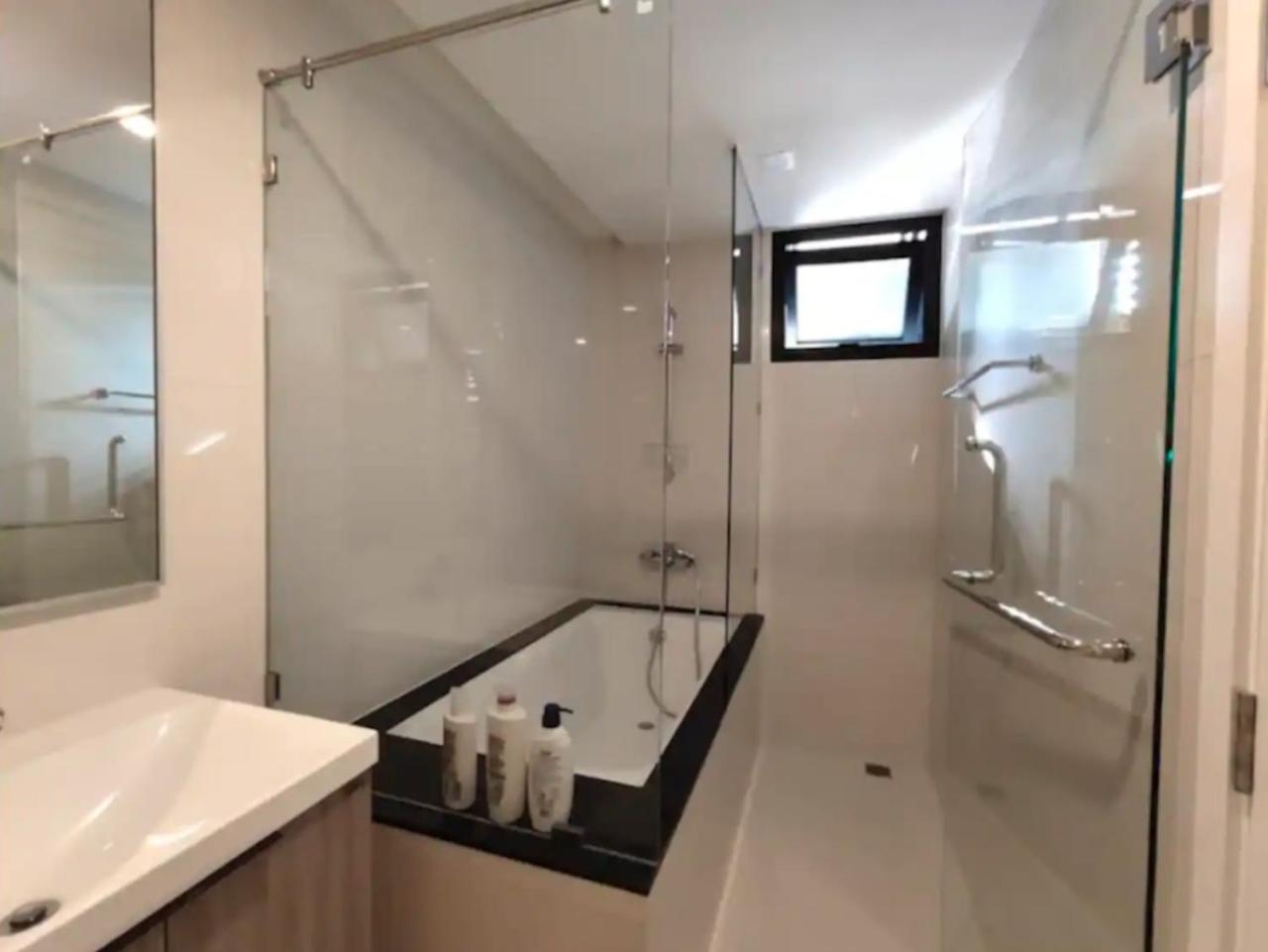 Foto de Bangkok Asok Circle REIN Sukhumvit 12#2BR&3BR#Pool&Gym#Near Terminal 21