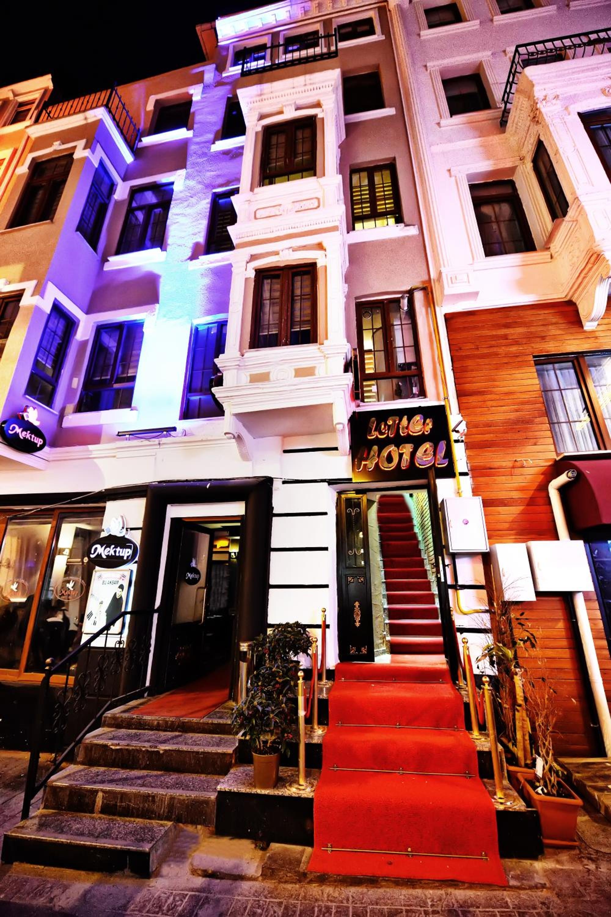 Letter Hotel
