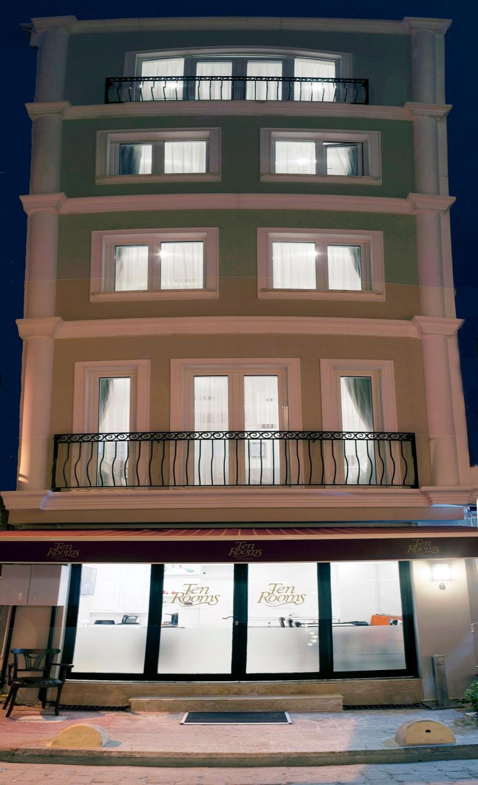 Ten Rooms Istanbul Hotel