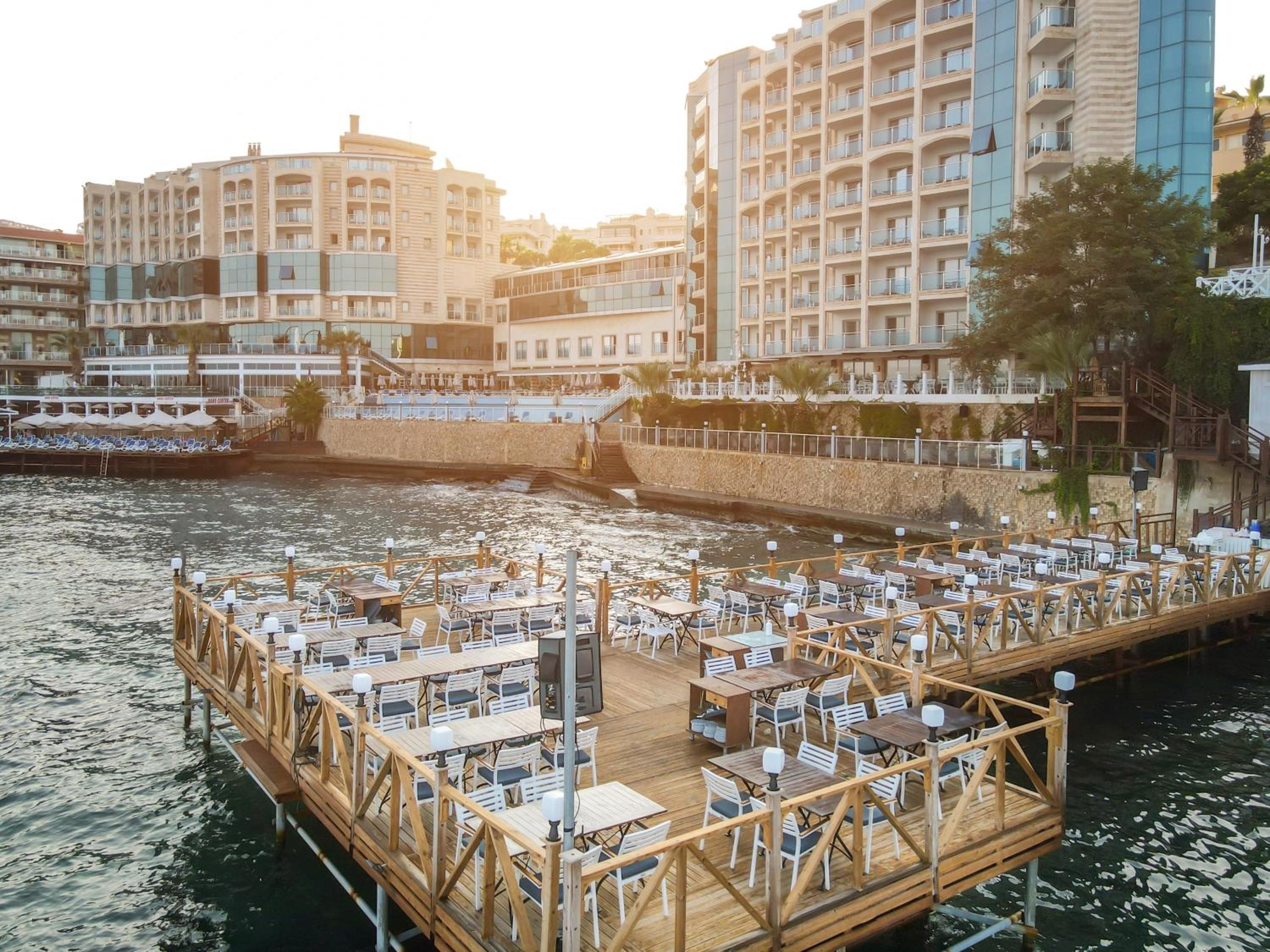 Foto de Charisma De Luxe Hotel
