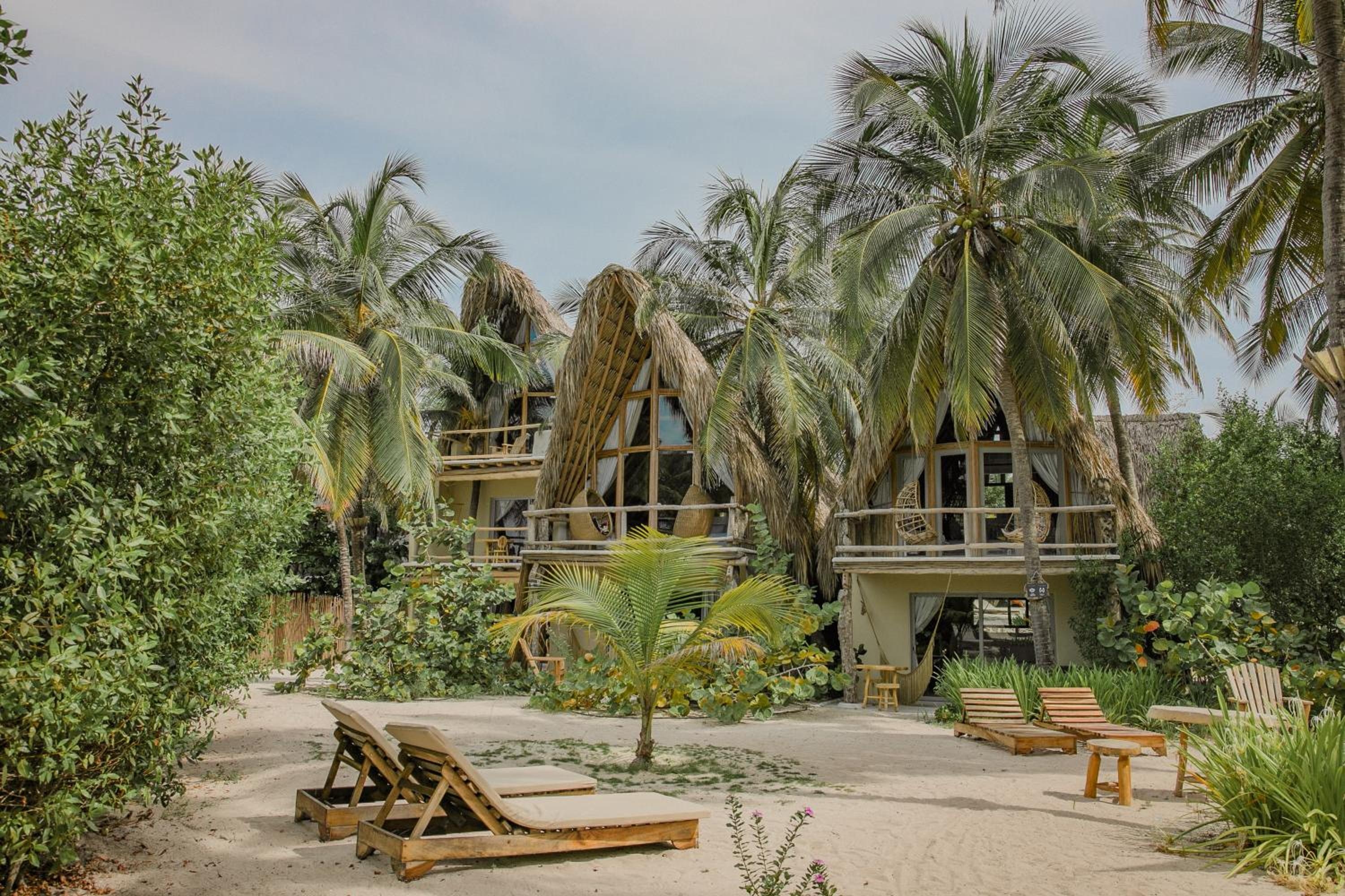 Éteka Slow Beach Hotel