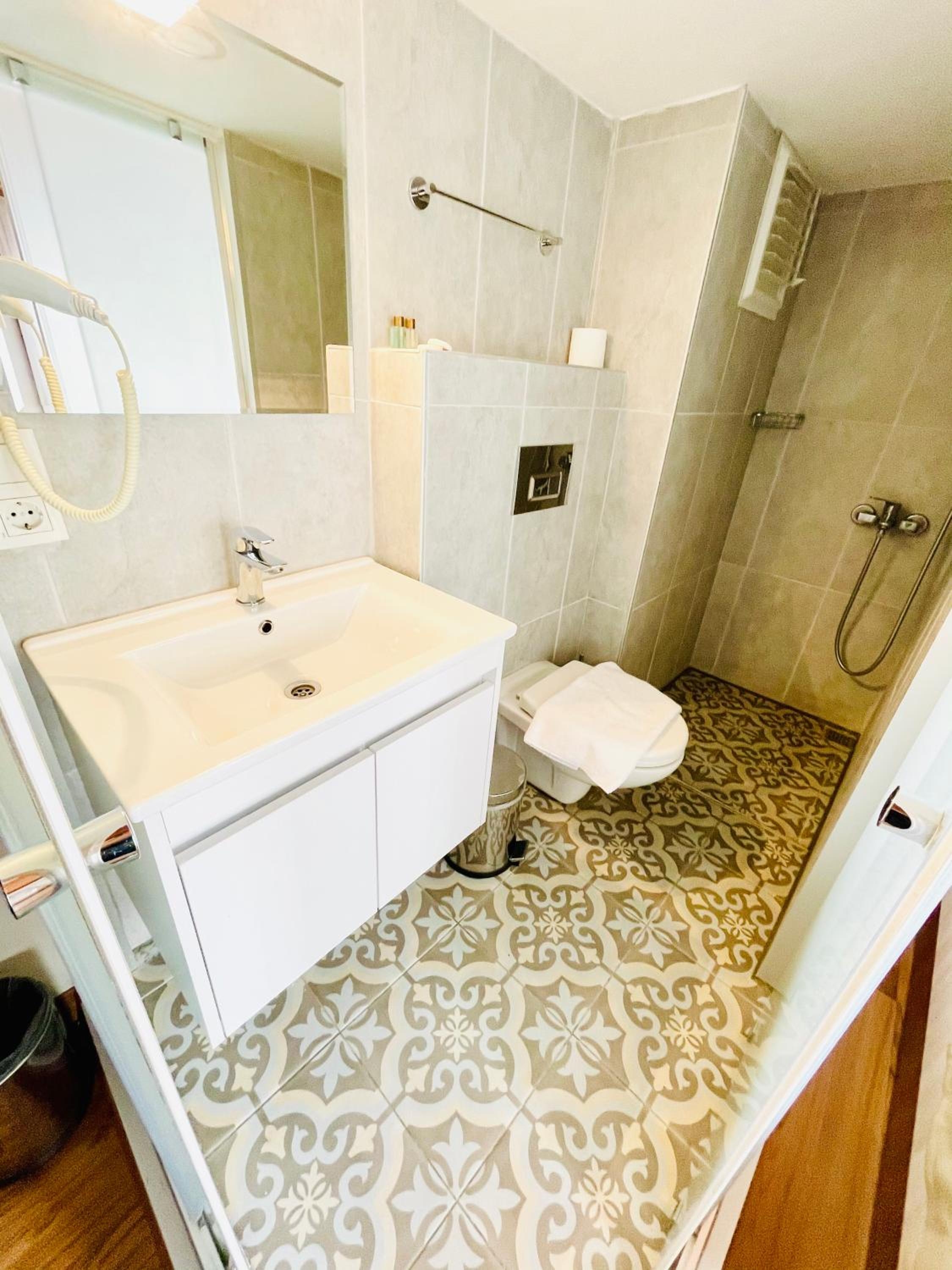 Foto de QONAQ HOTEL & SUITES