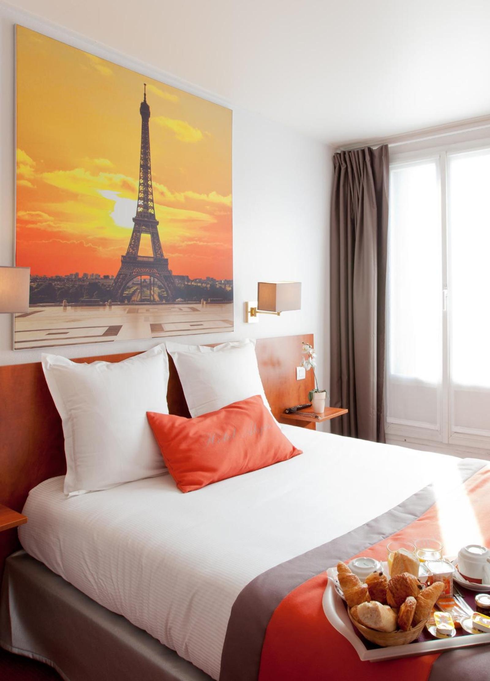Foto de Alyss Saphir Cambronne Eiffel
