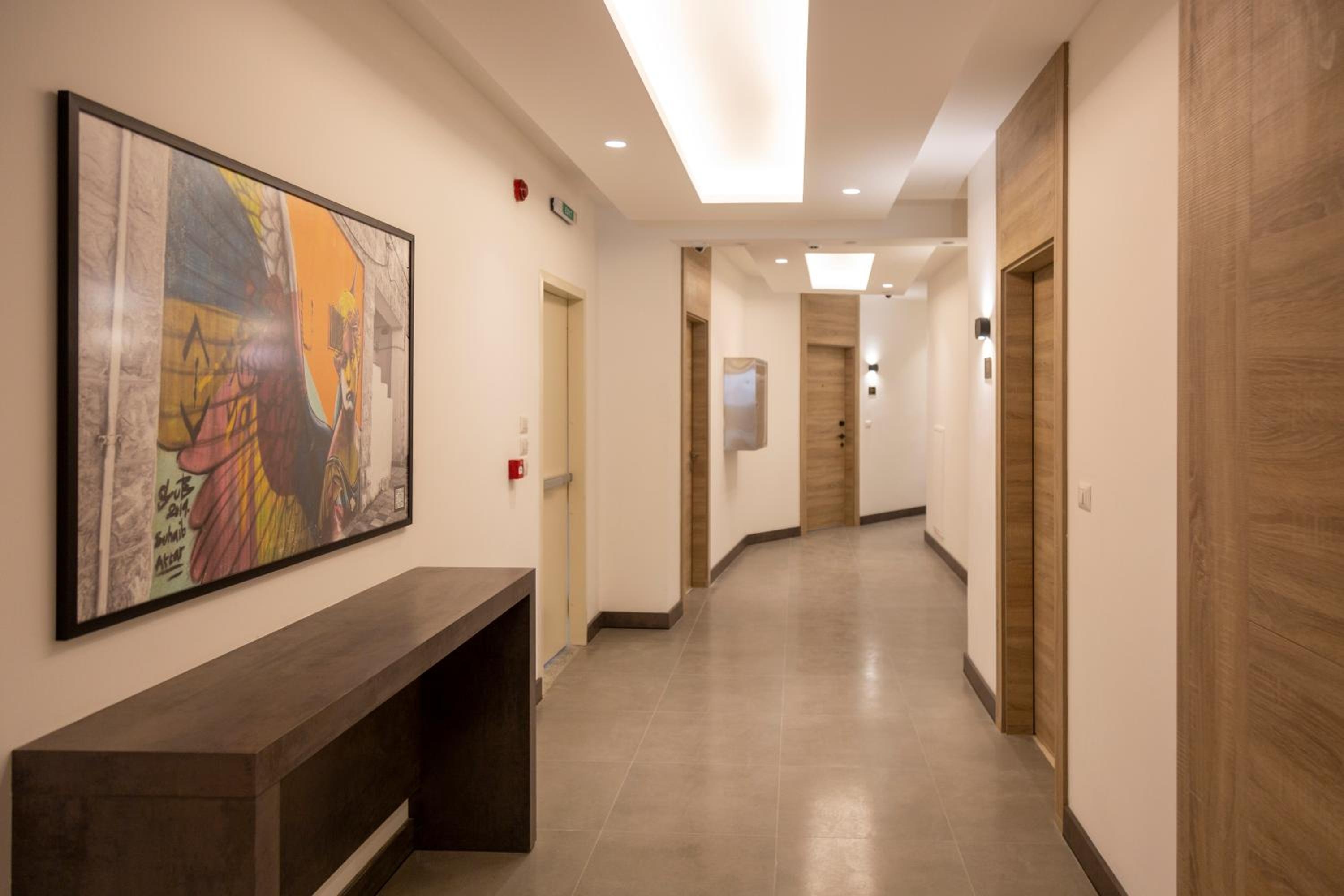 Liv Weibdeh Hotel Suites