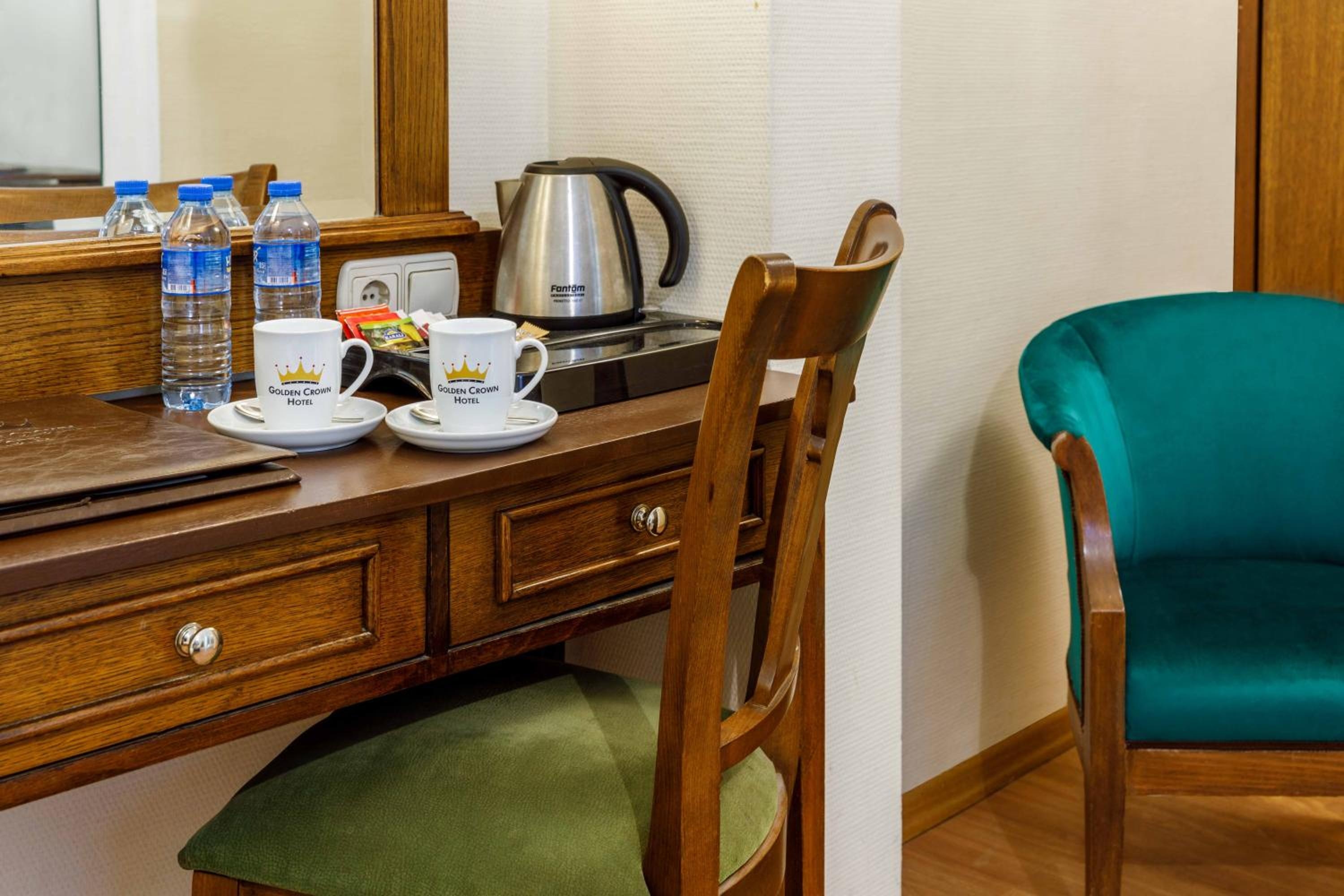 Foto de Golden Crown Hotel