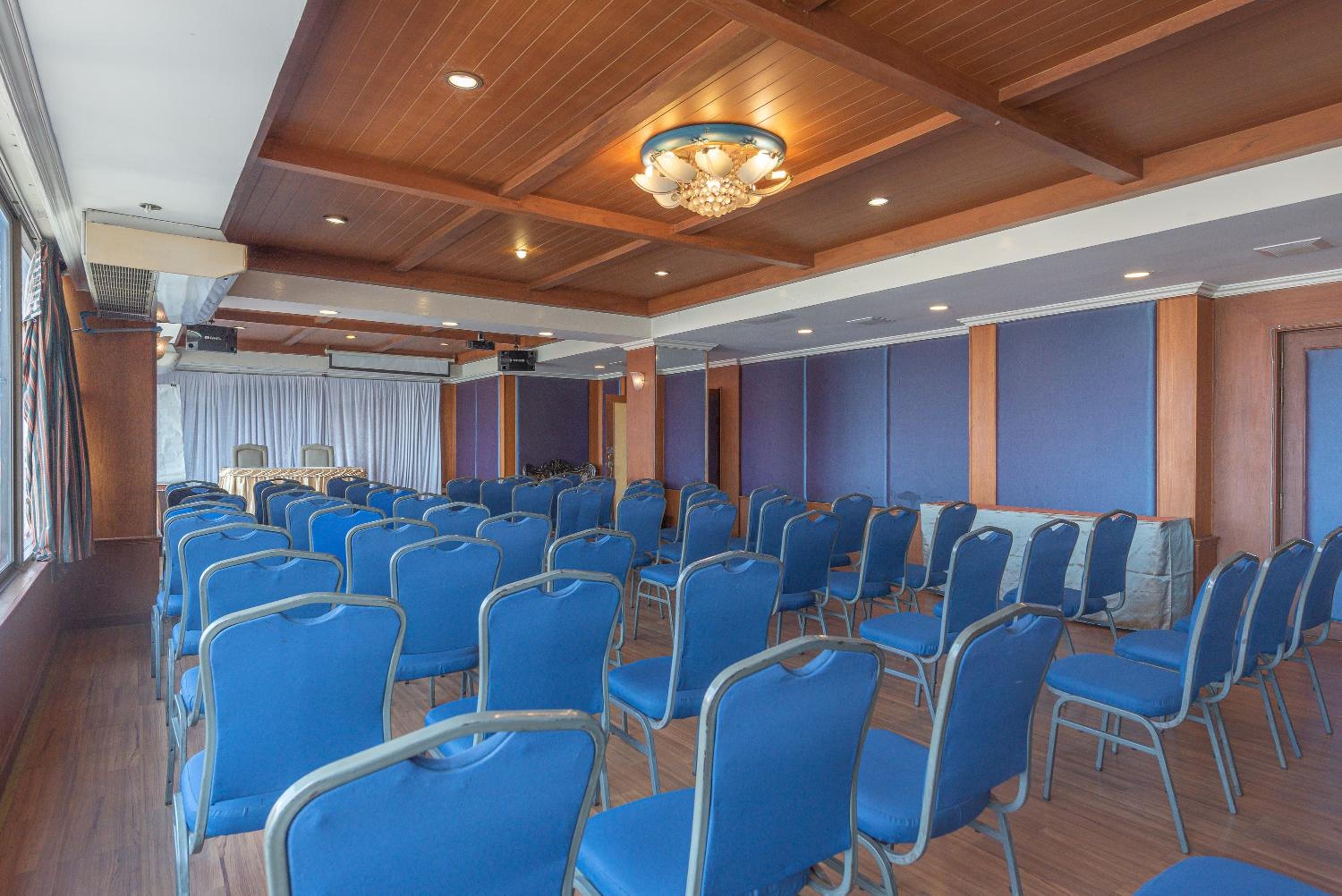 Foto de Nonthaburi Palace Hotel