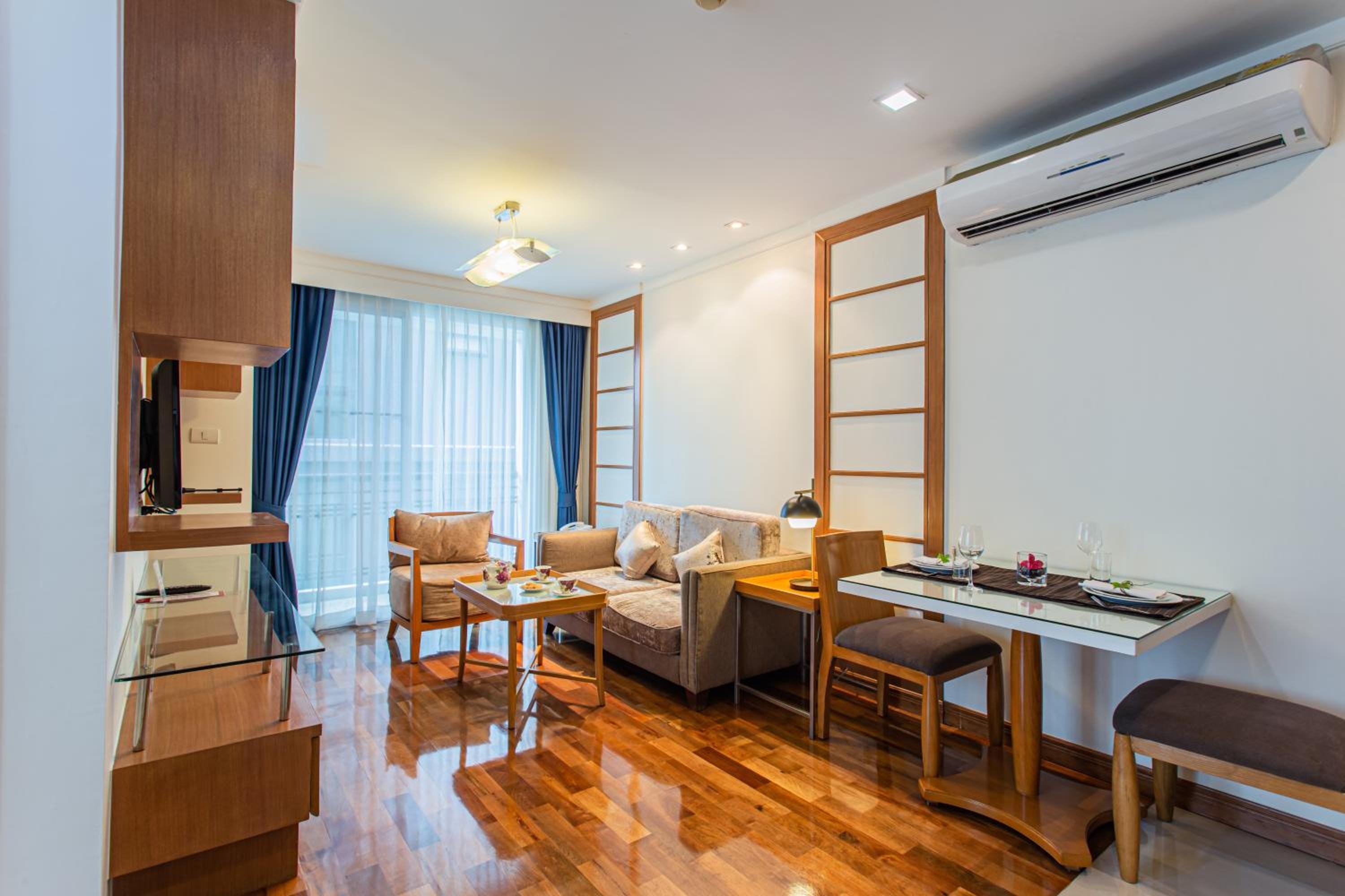 Foto de D Varee Montara Thonglor 25
