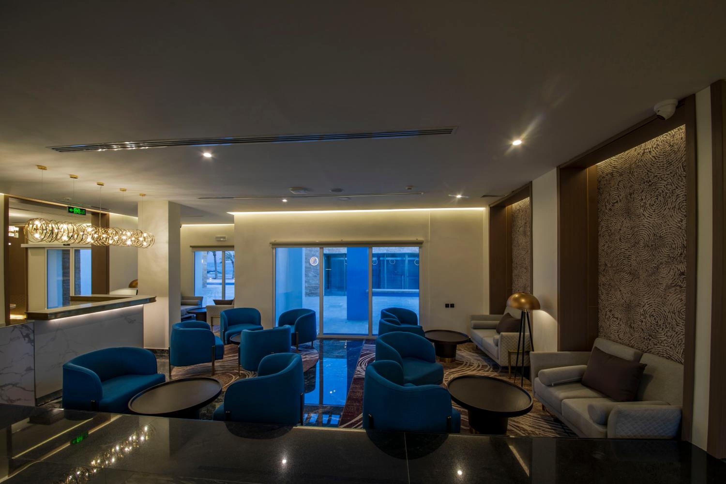 Foto de Luxotel Aqaba Beach Resort & Spa Only 15 years plus