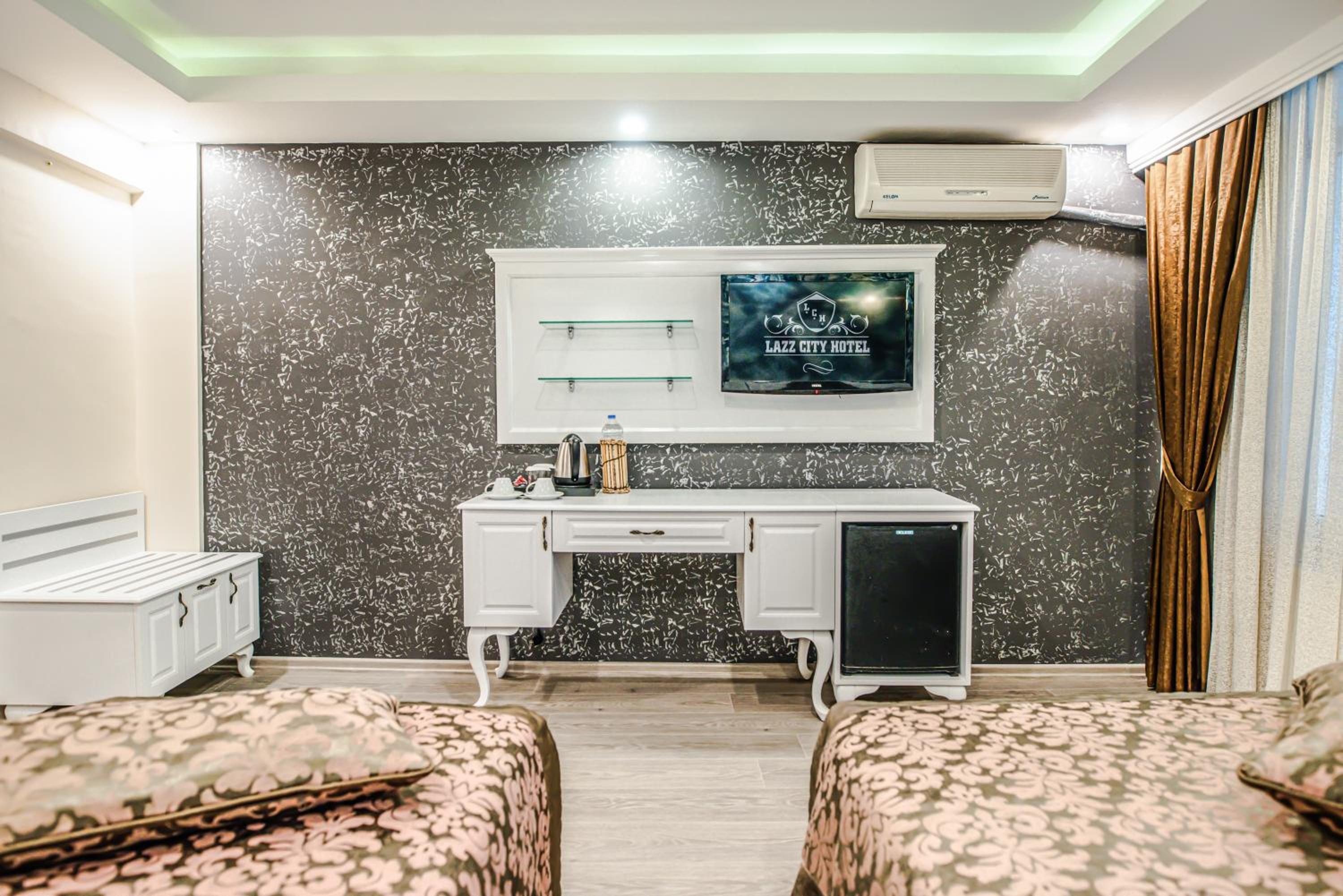 Foto de Lazz City Hotel