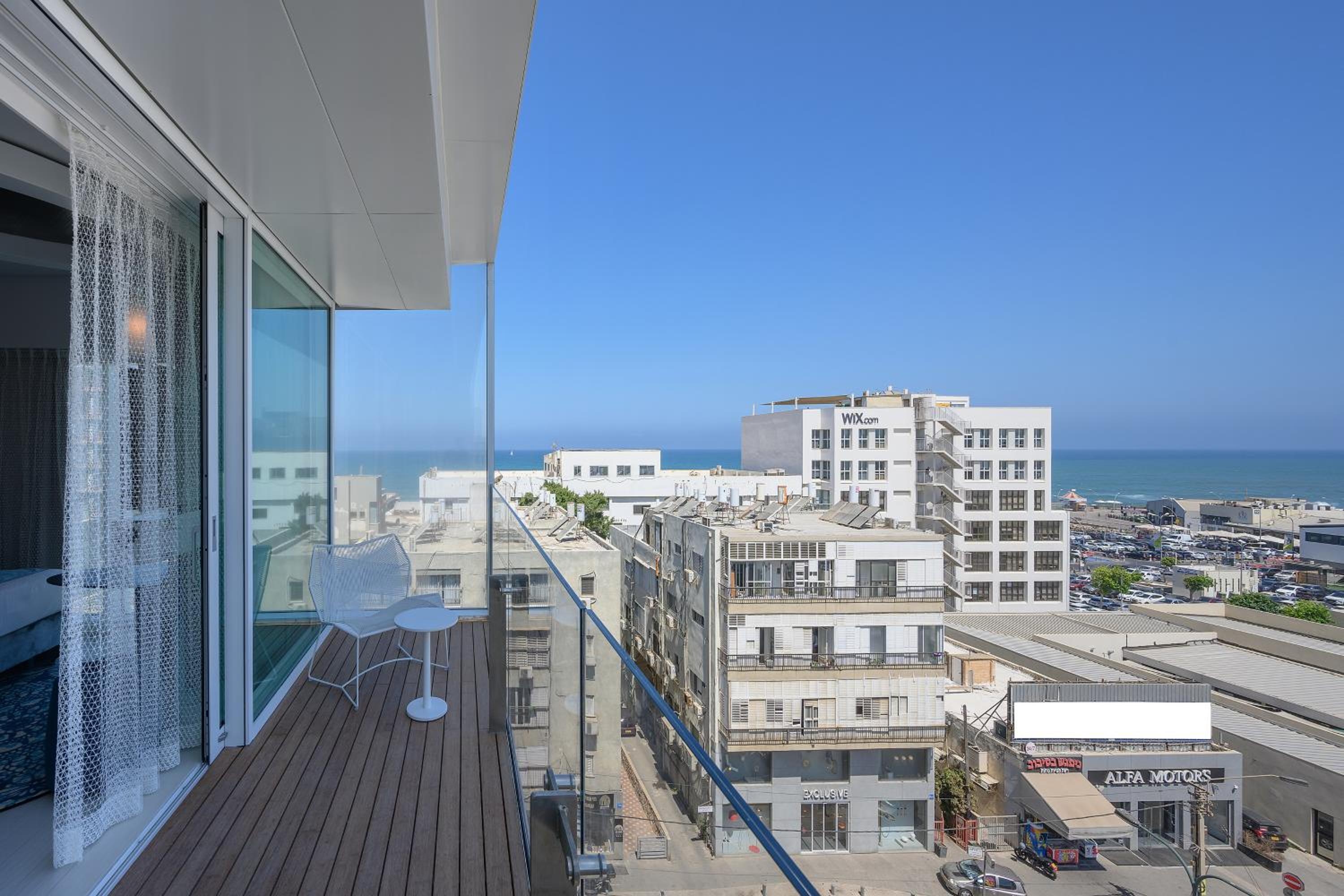 Foto de Port Tower by Isrotel Design