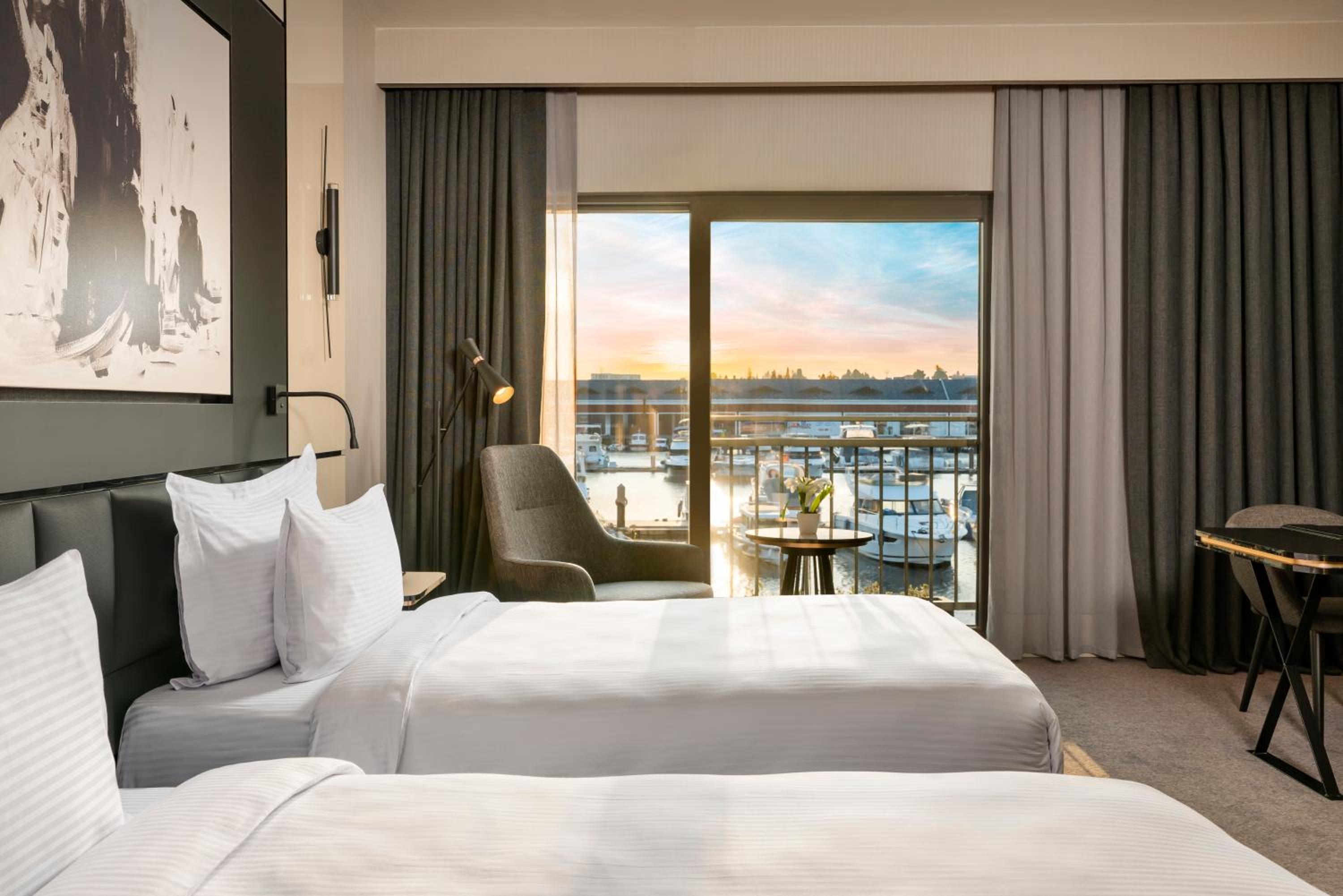 Foto de Crowne Plaza Istanbul Tuzla Viaport Marina by IHG