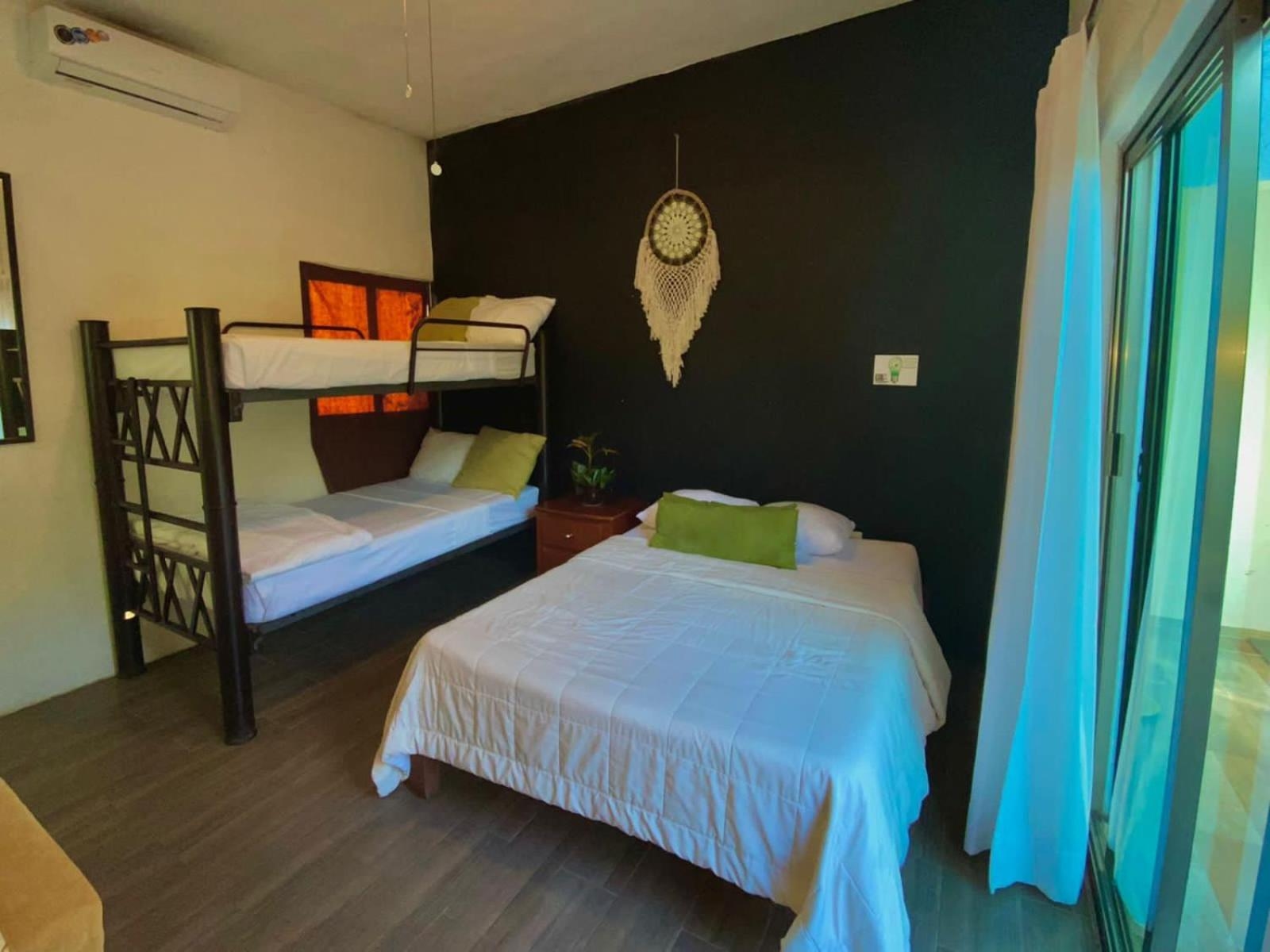 Foto de Casa Borush by Ecoplaneta