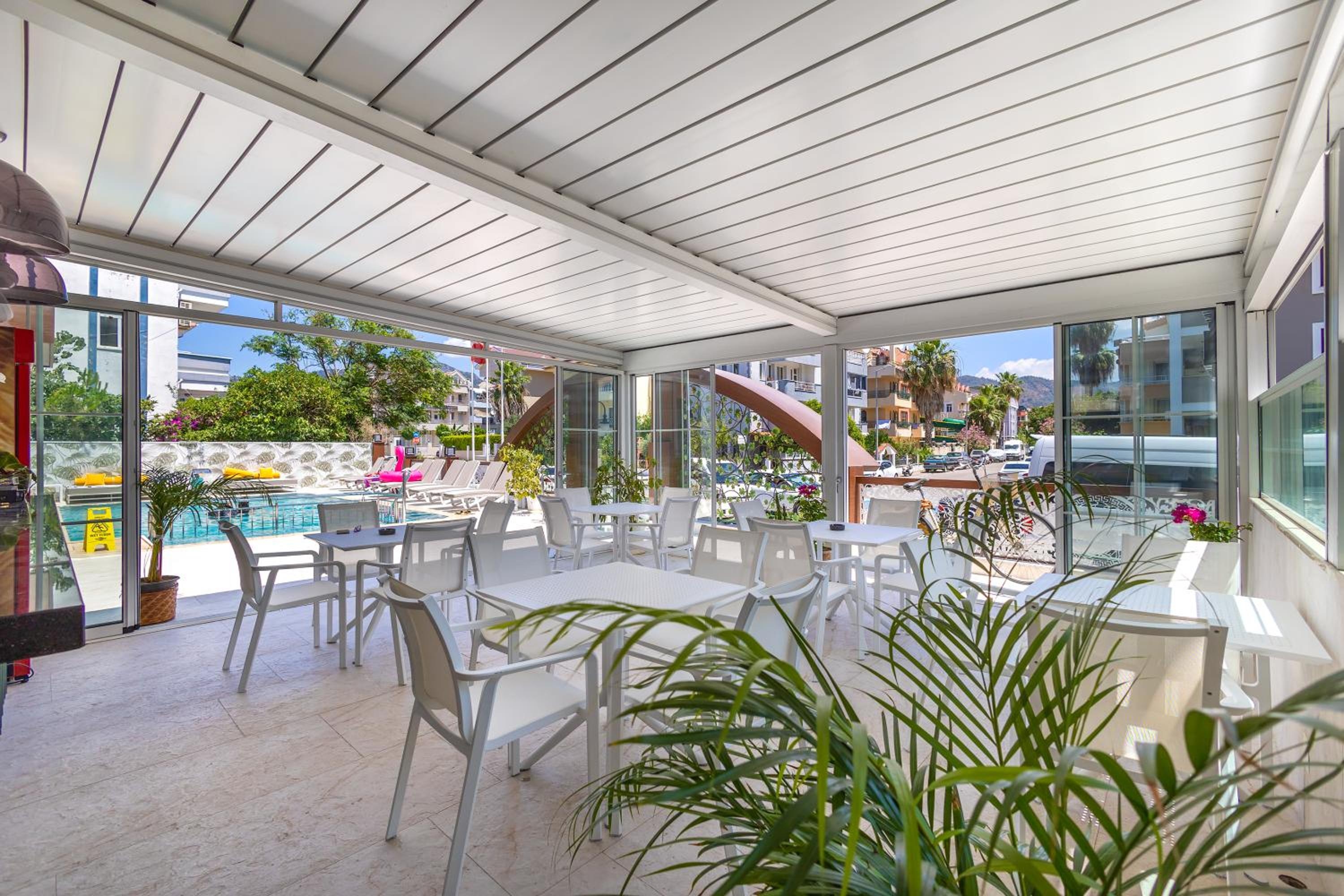 Foto de Princess Kinli Suites Hotel
