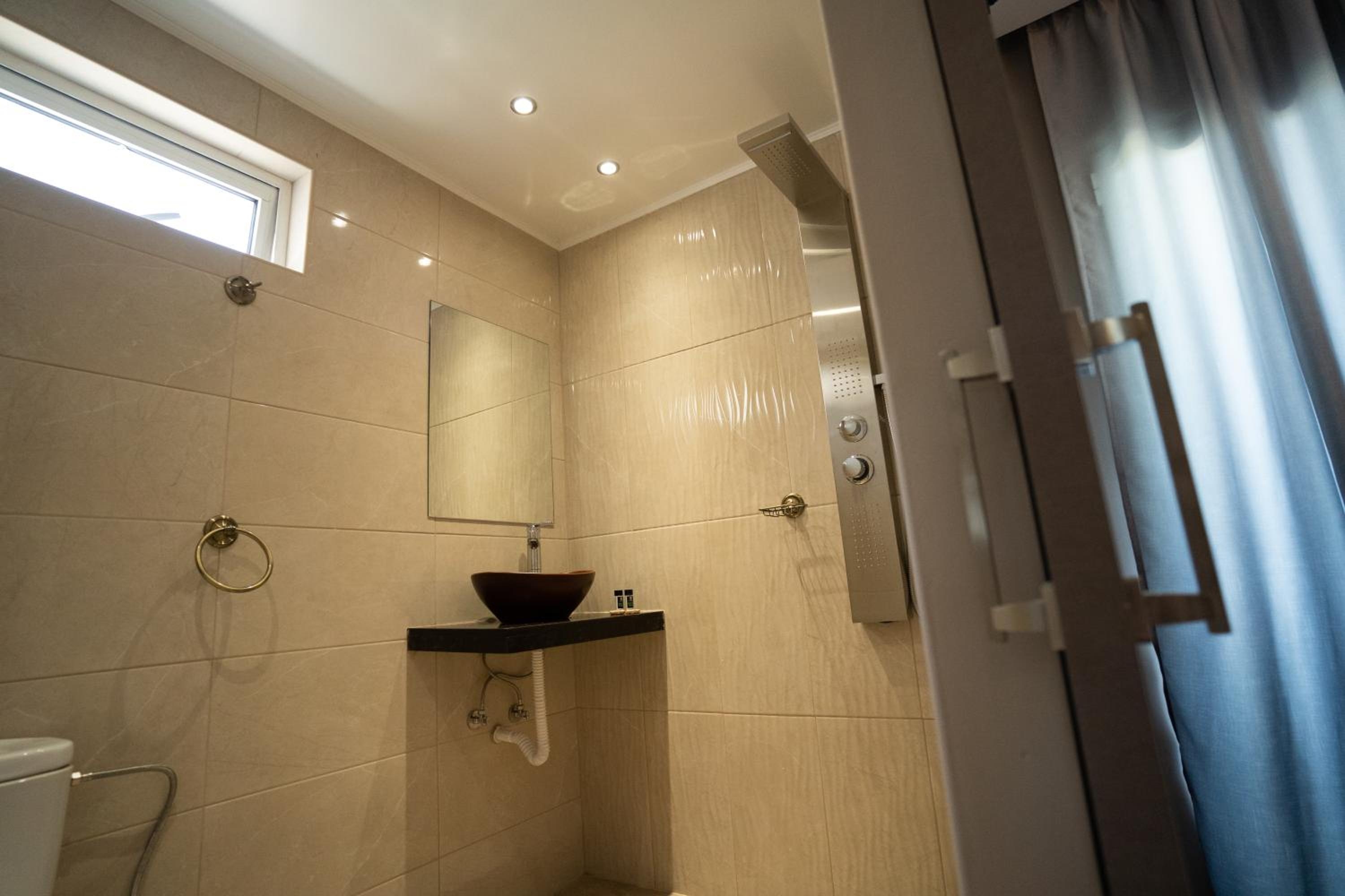 Foto de Parthenis Riviera Hotel
