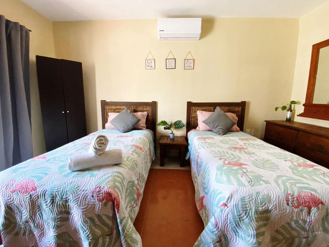 Foto de Apartment w/ PRIME location Mexican Colonial style