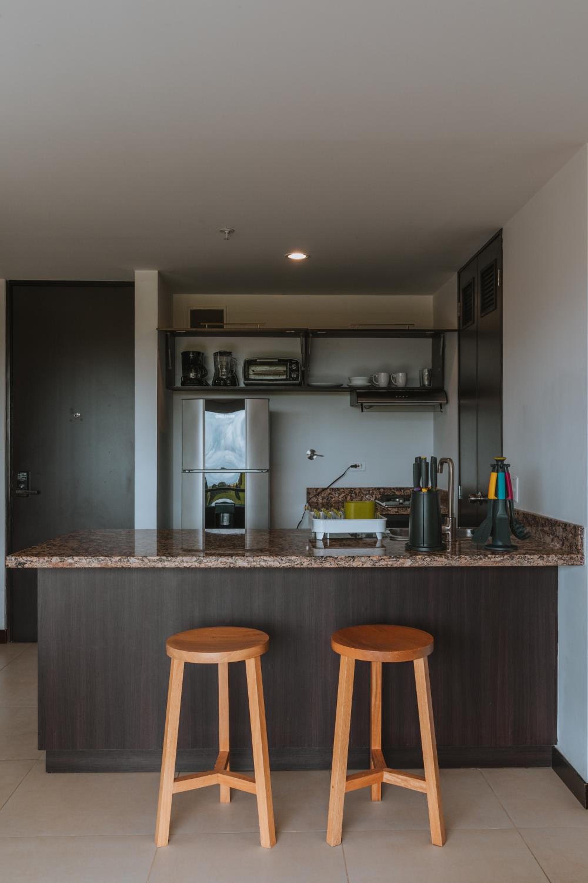 Foto de Travelers Rio Verde Living Suites