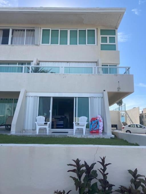 Cancun Oceanfront, Entire Apartment, Cancún