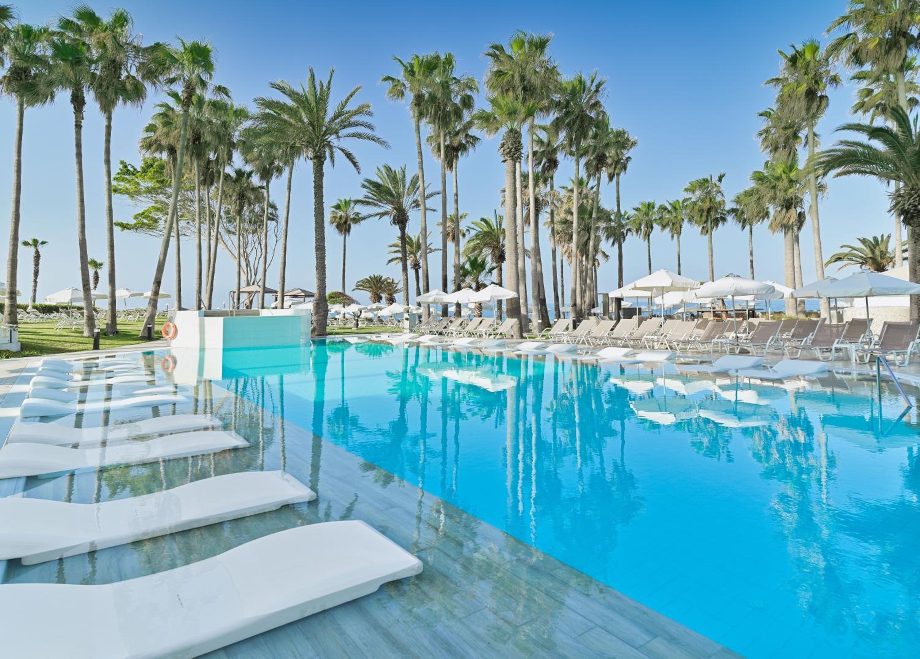 Foto de Leonardo Plaza Cypria Maris Beach Hotel & Spa