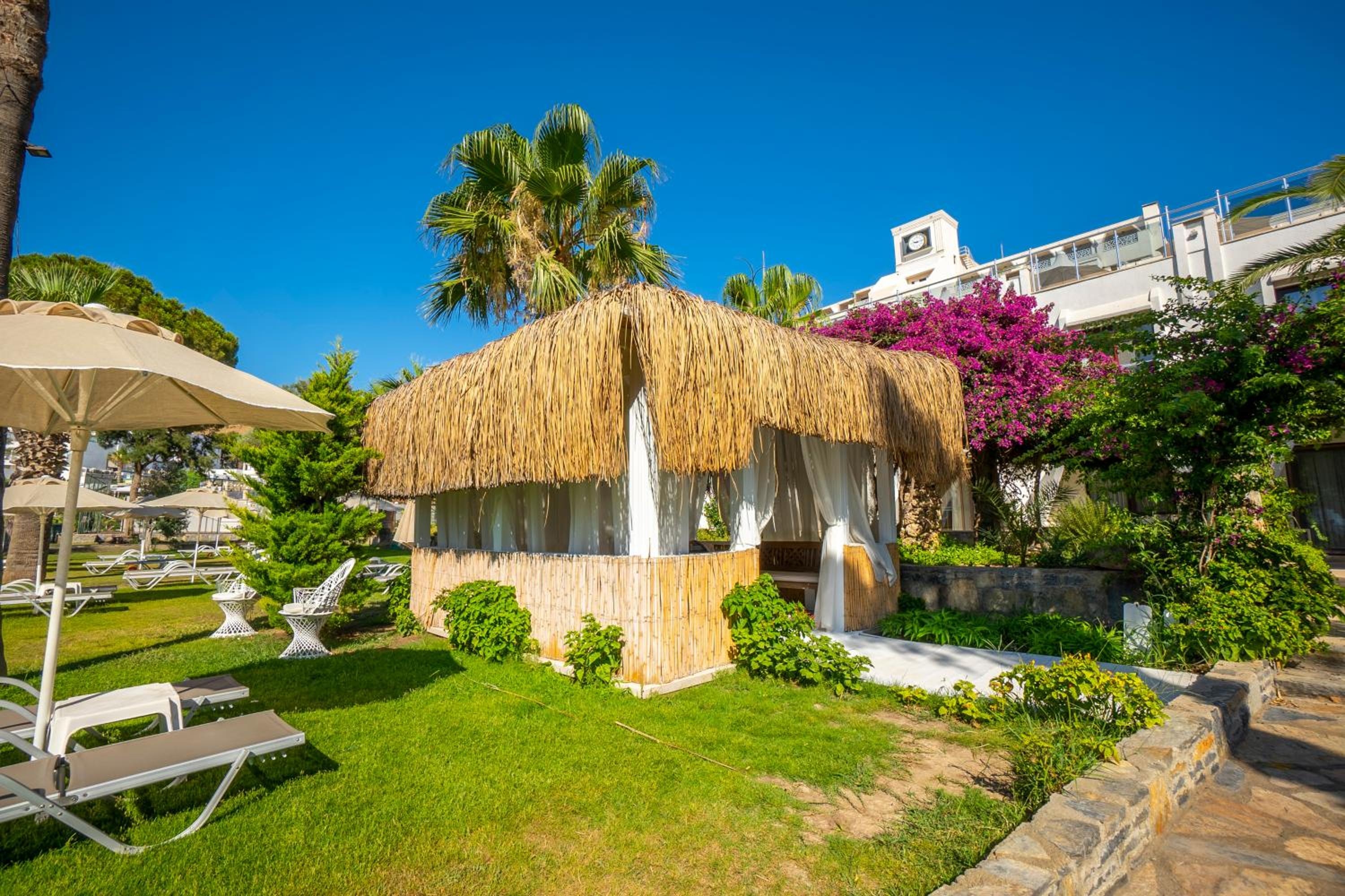 Foto de Azka Otel