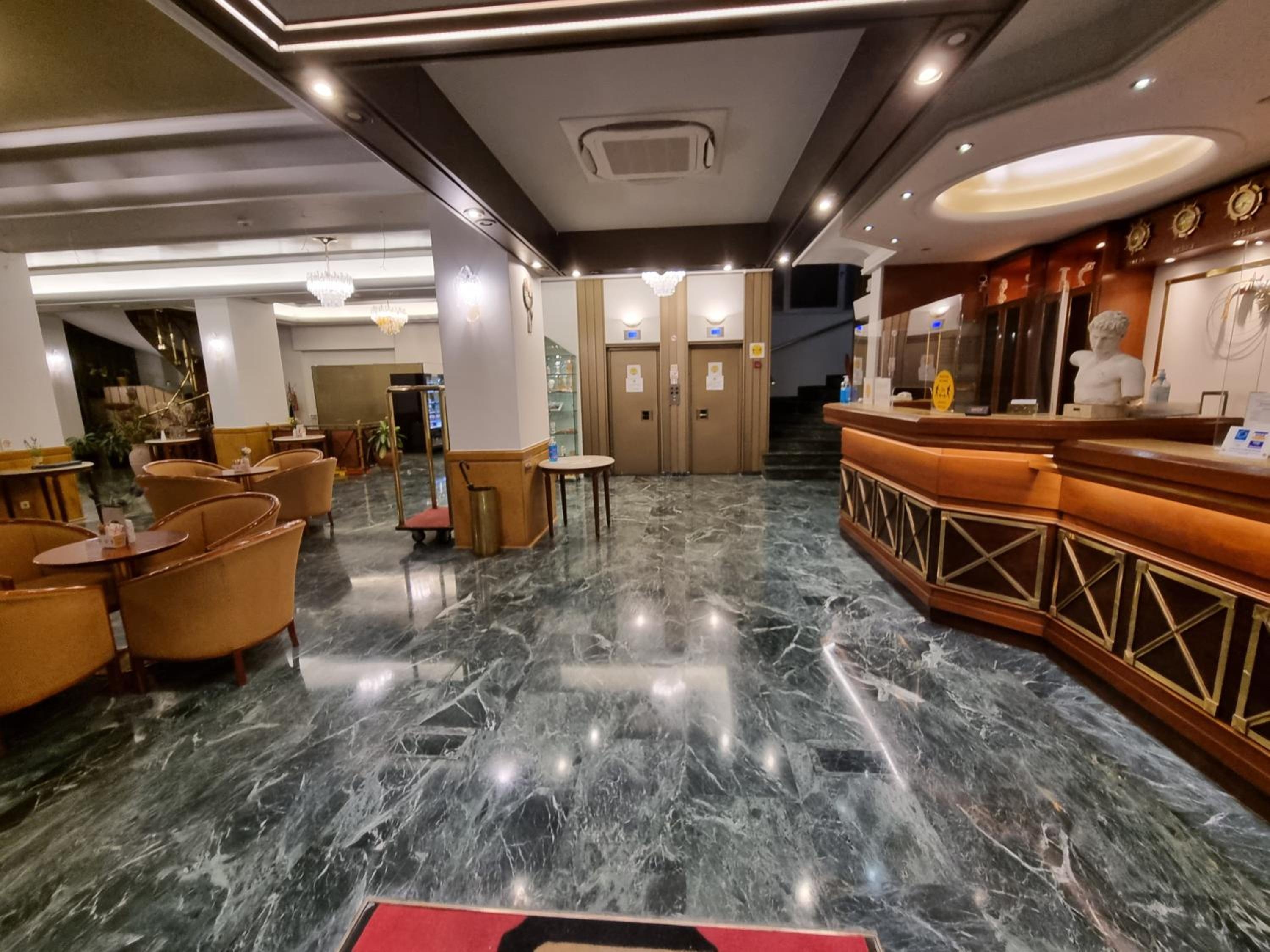 Foto de Savoy Hotel