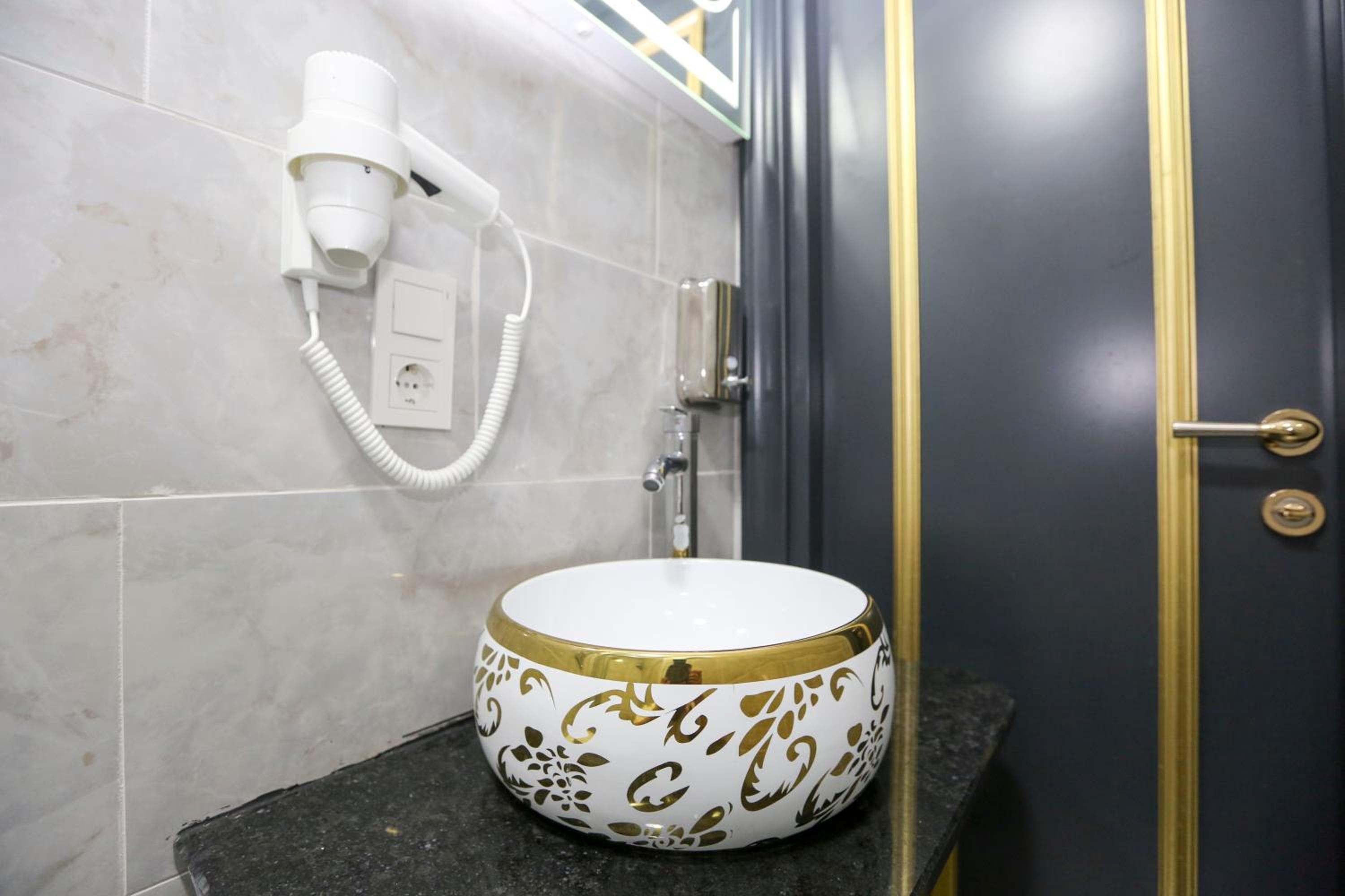 Foto de DNZ Taxim Feridiye Hotel