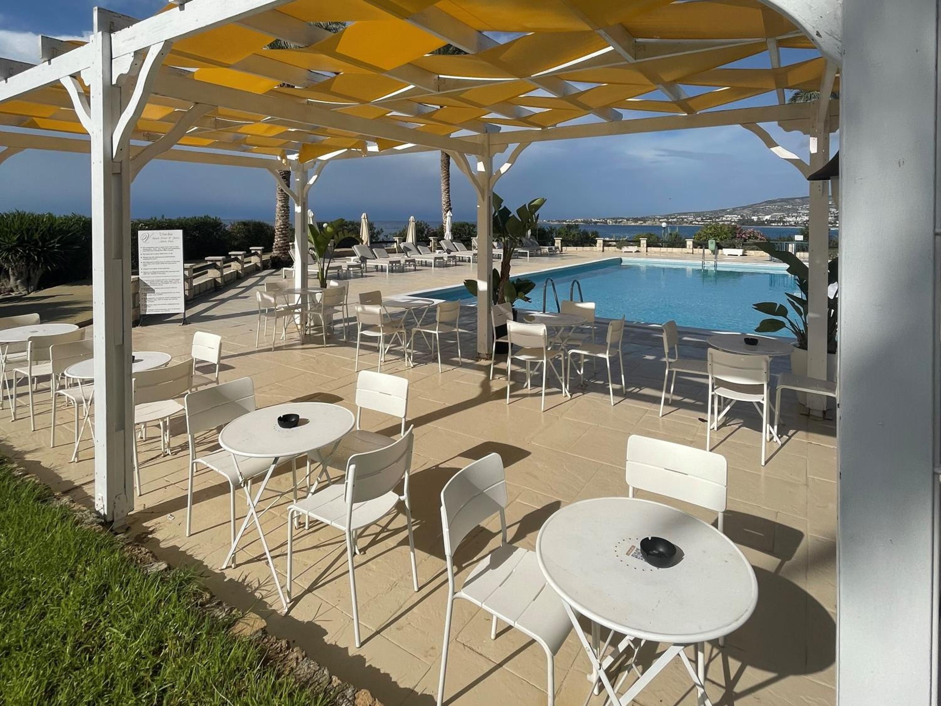 Foto de Vrachia Beach Hotel & Suites - Adults Only