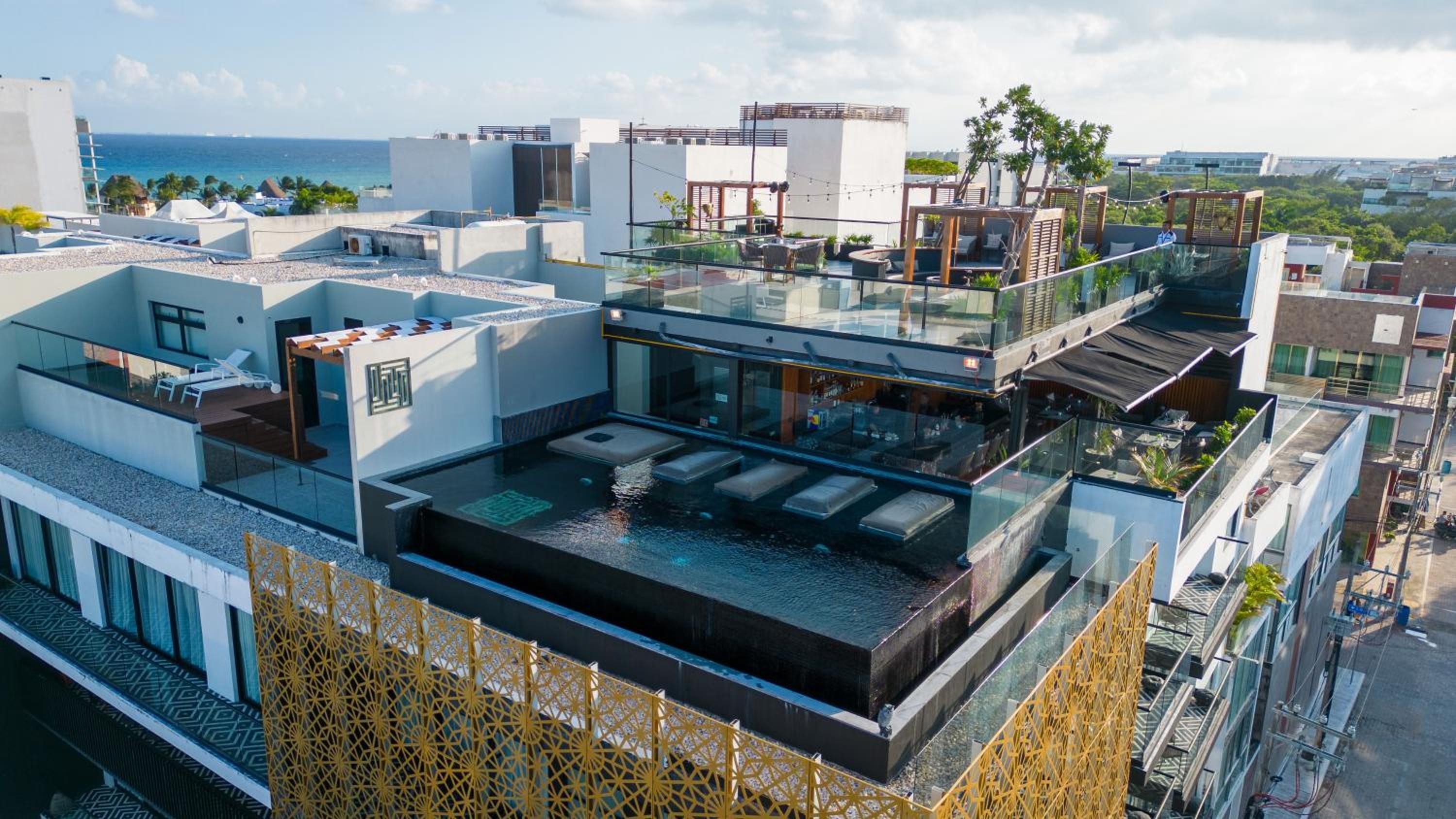 Foto de Downtown Luxury Apartment I RoofTop Cocobeach I By Yeah