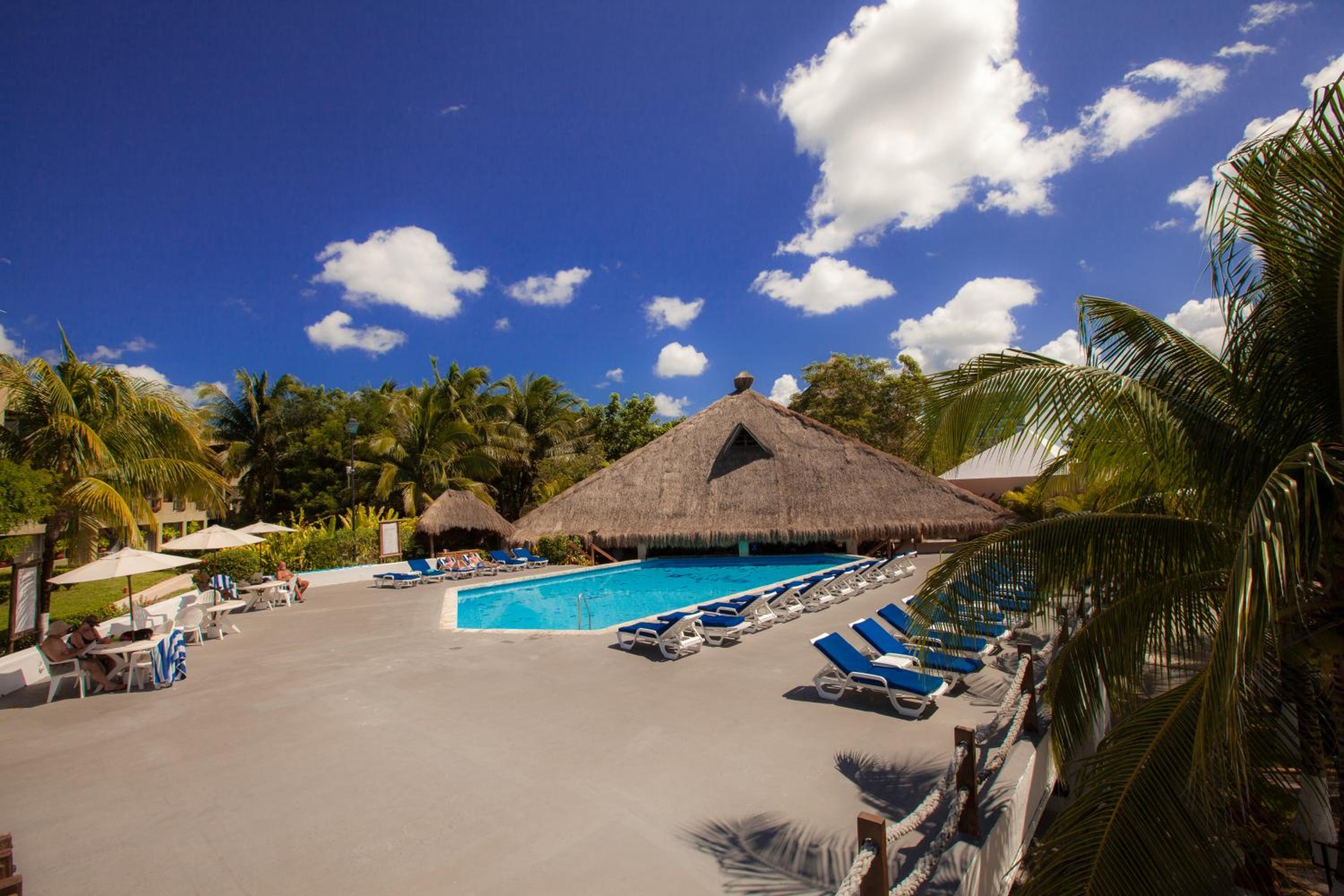 Foto de Casa del Mar Cozumel Hotel & Dive Resort with free access to an exclusive beach club