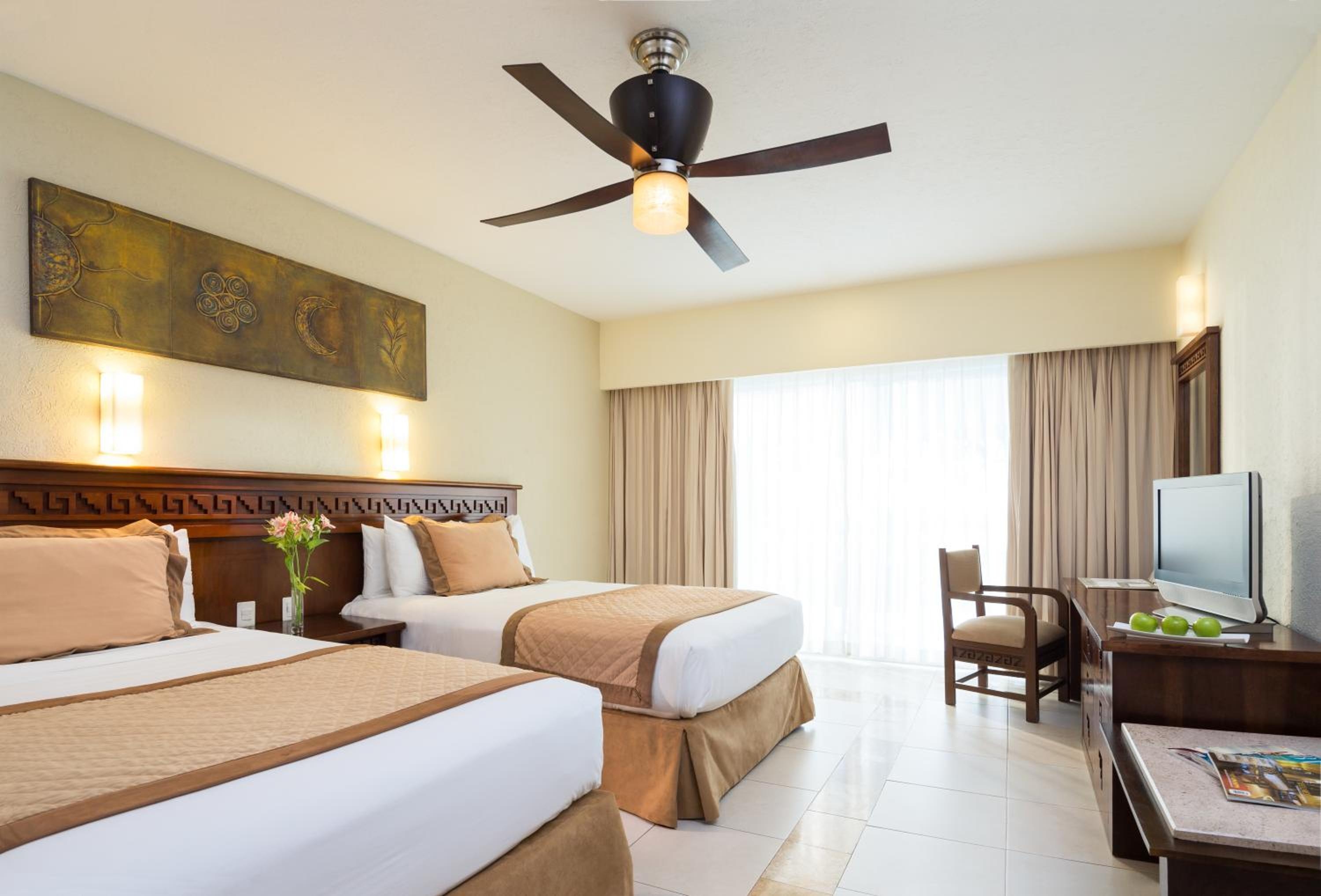 Foto de BlueBay Grand Esmeralda-All Inclusive