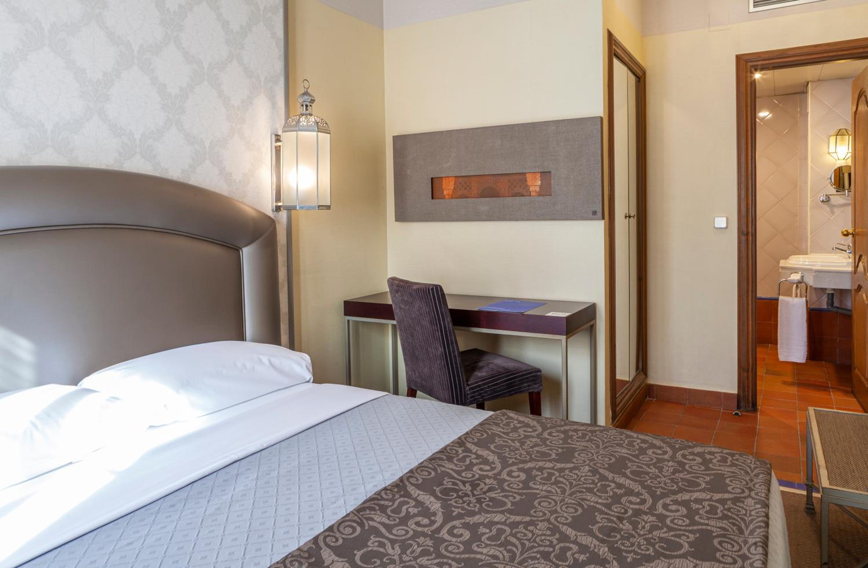 Foto de Hotel Macià Alfaros