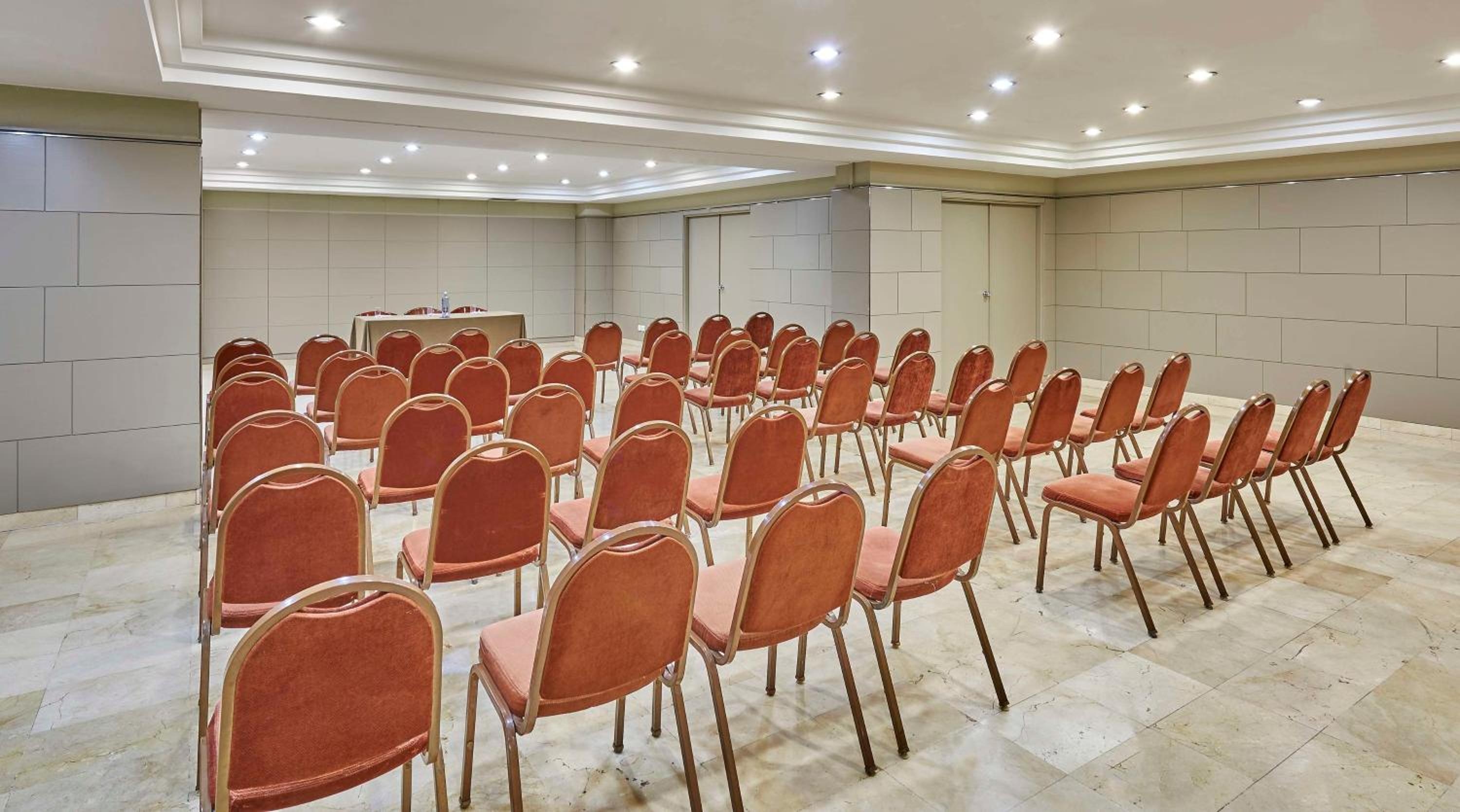 Foto de iStay by NH Zaragoza Sport Hotel