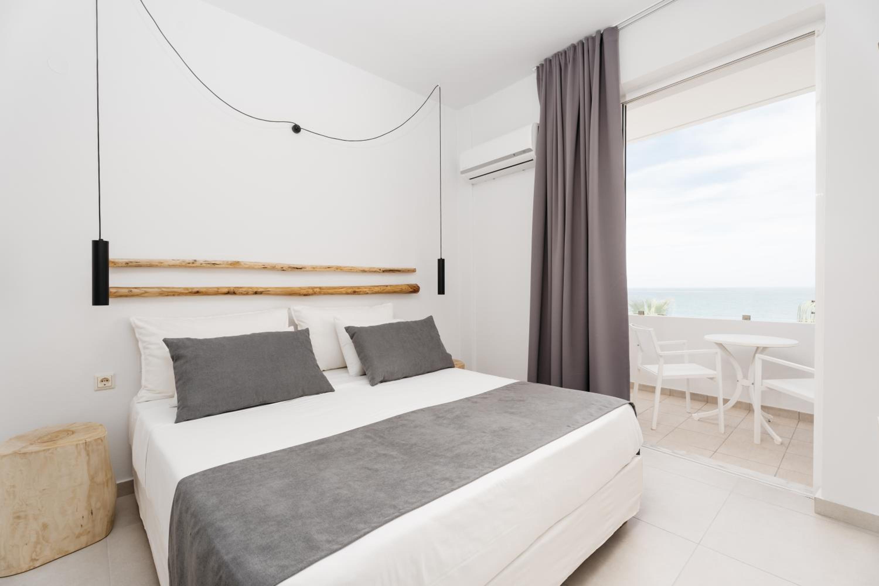 Foto de Petradi Beach Lounge Hotel by GHH