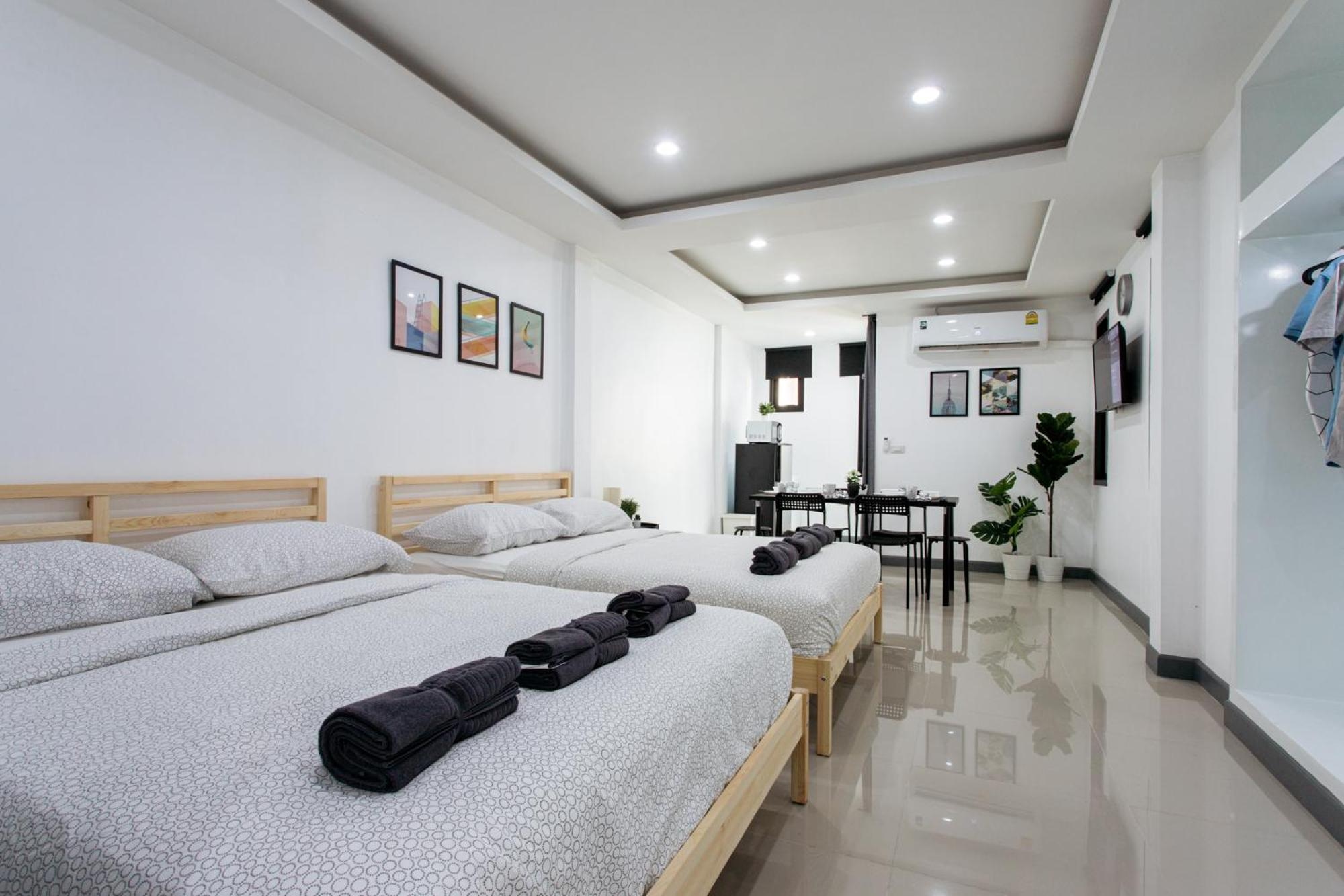 Foto de P3 Silom Large 2beds full kitchen WIFI 4-6pax