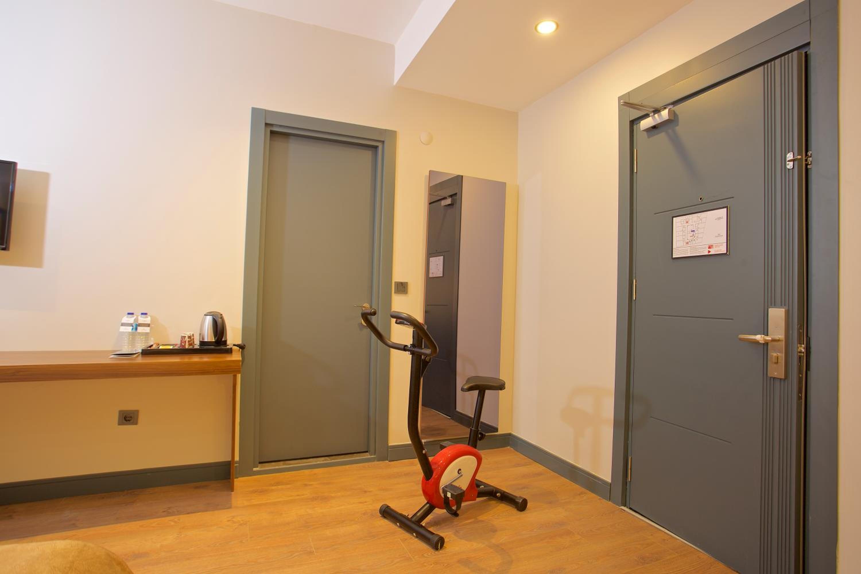 Foto de Days Inn by Wyndham Istanbul Arnavutkoy