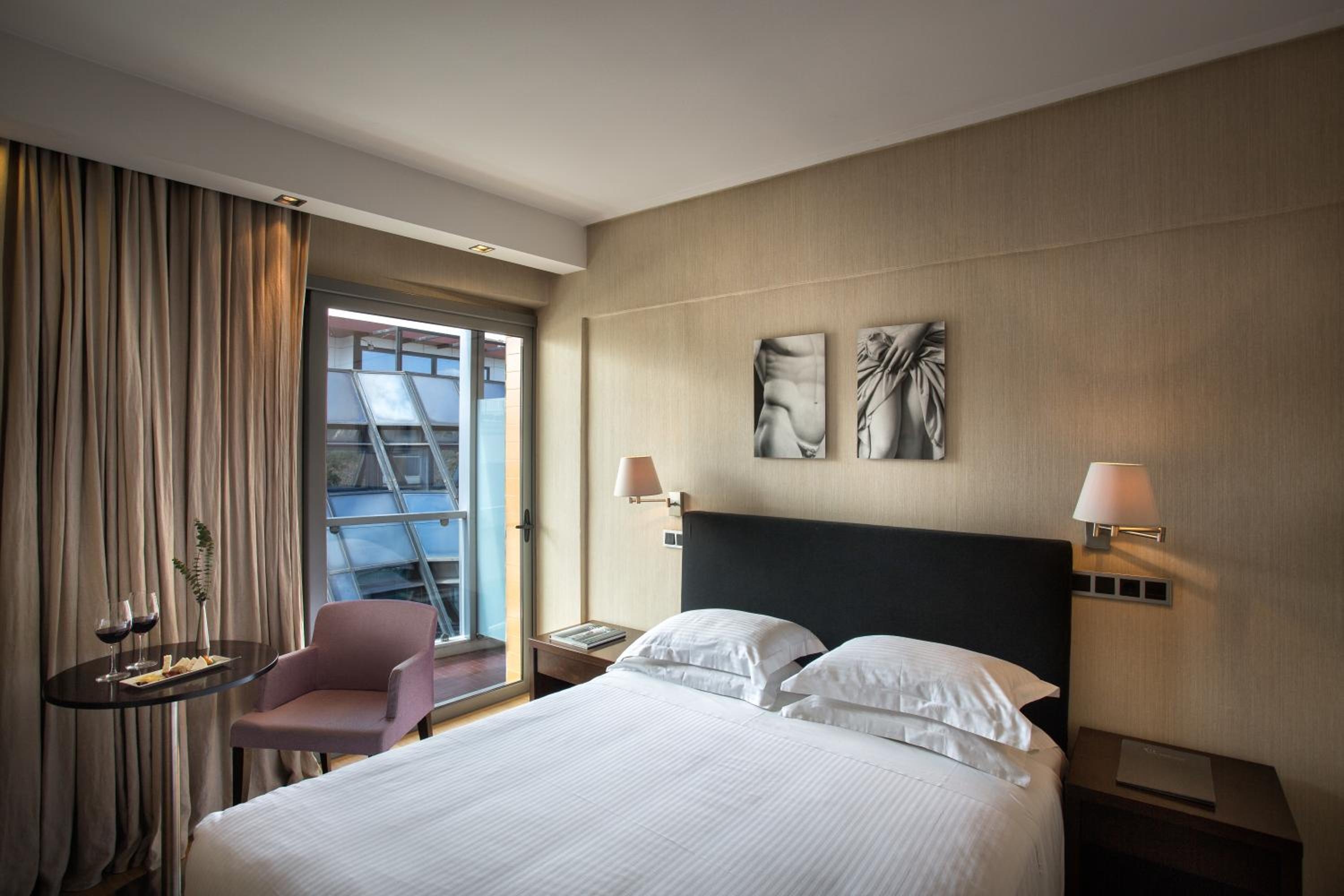 Foto de The Athens Gate Hotel