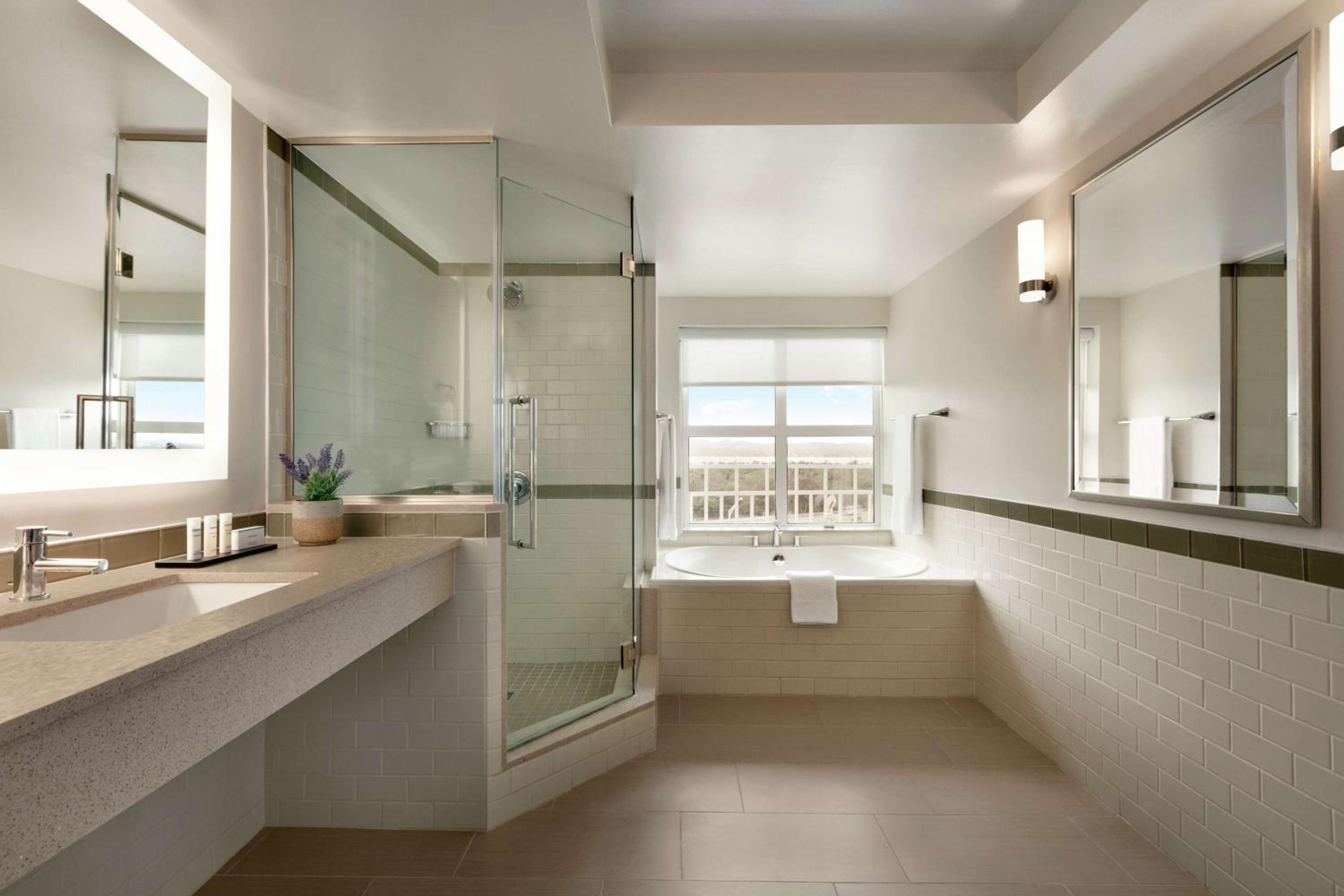 Foto de Embassy Suites by Hilton San Juan - Hotel & Casino
