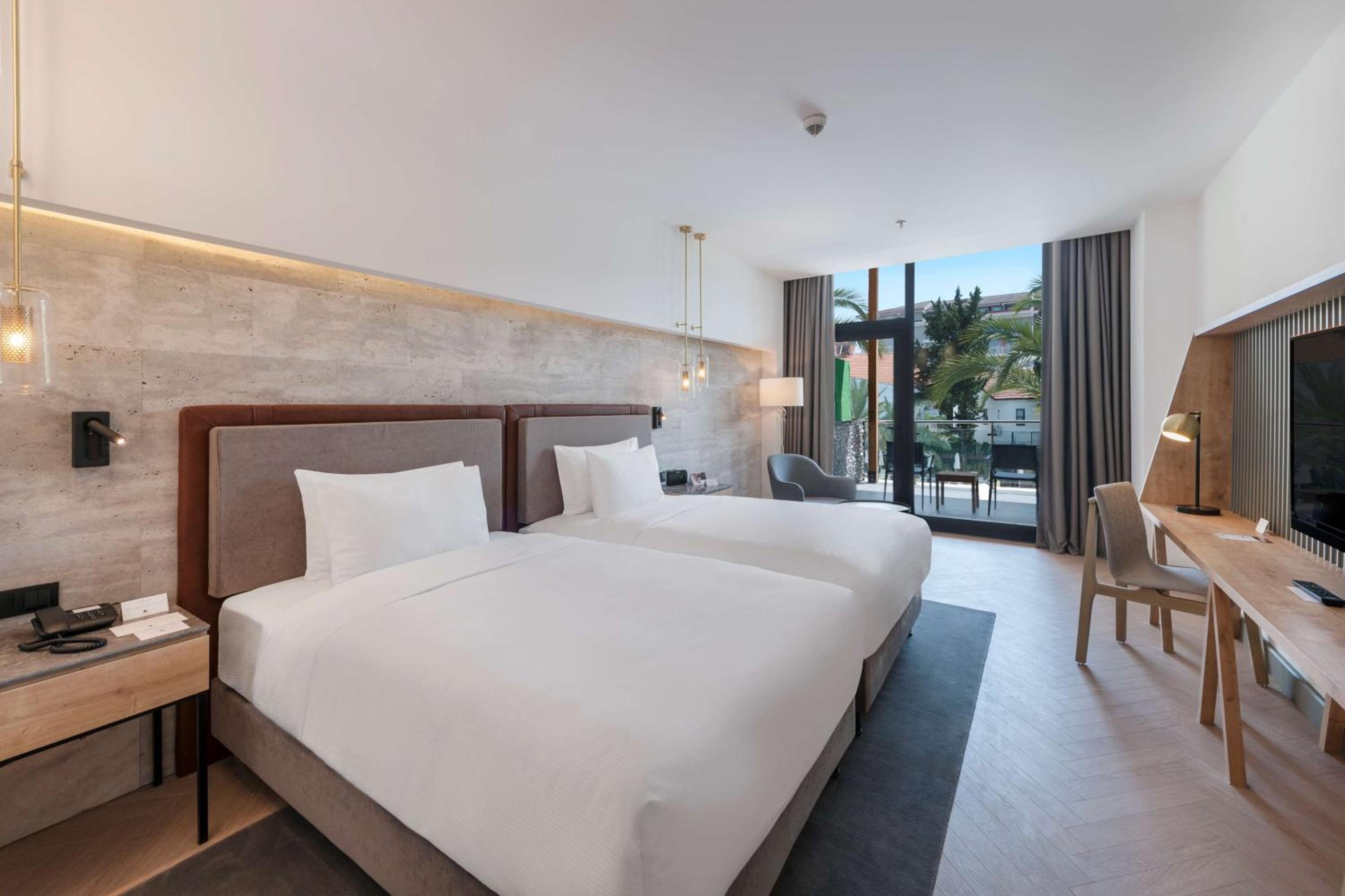 Foto de DoubleTree by Hilton Antalya-Kemer All-Inclusive Resort