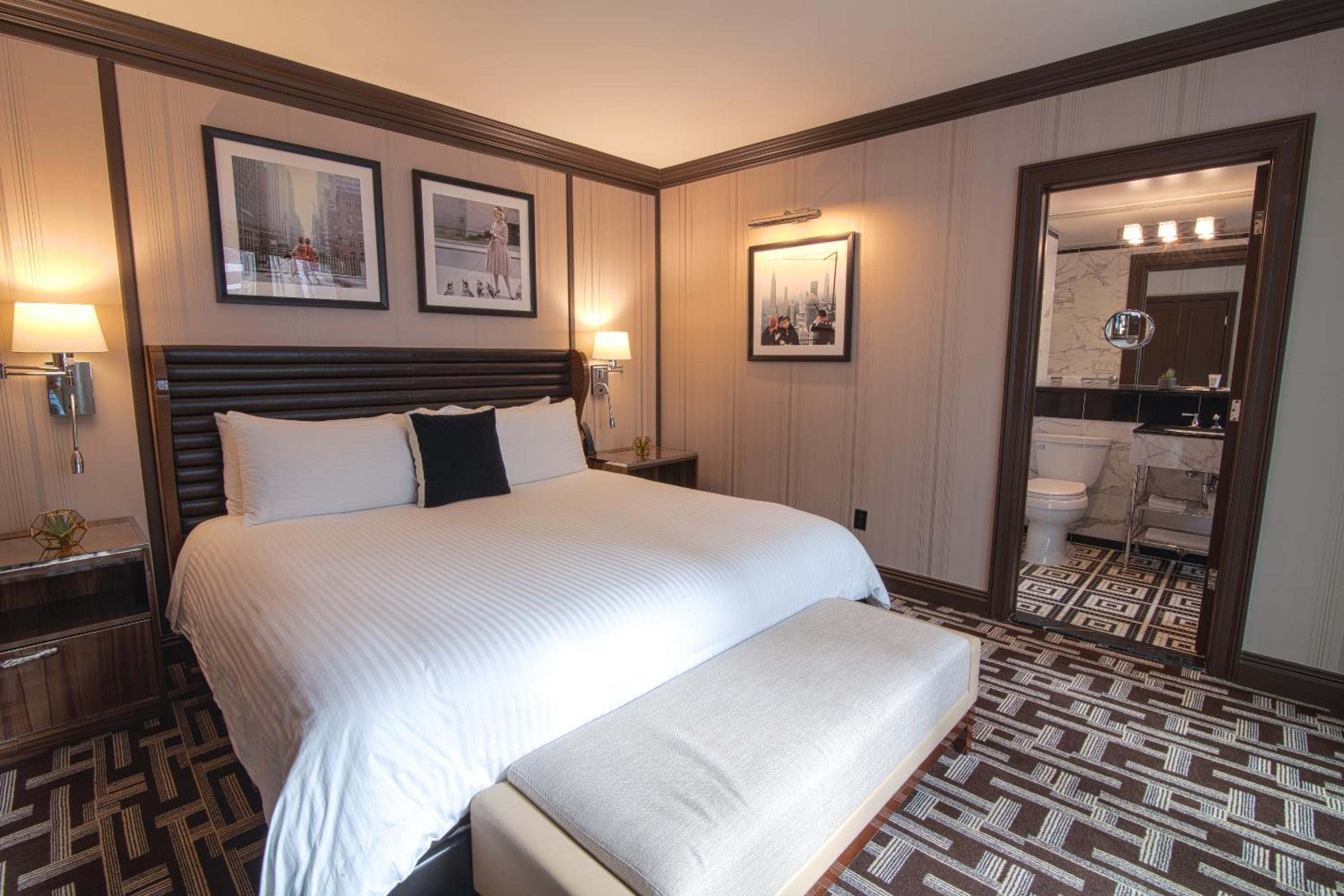 Foto de The Iroquois Times Square, a Small Luxury Hotel