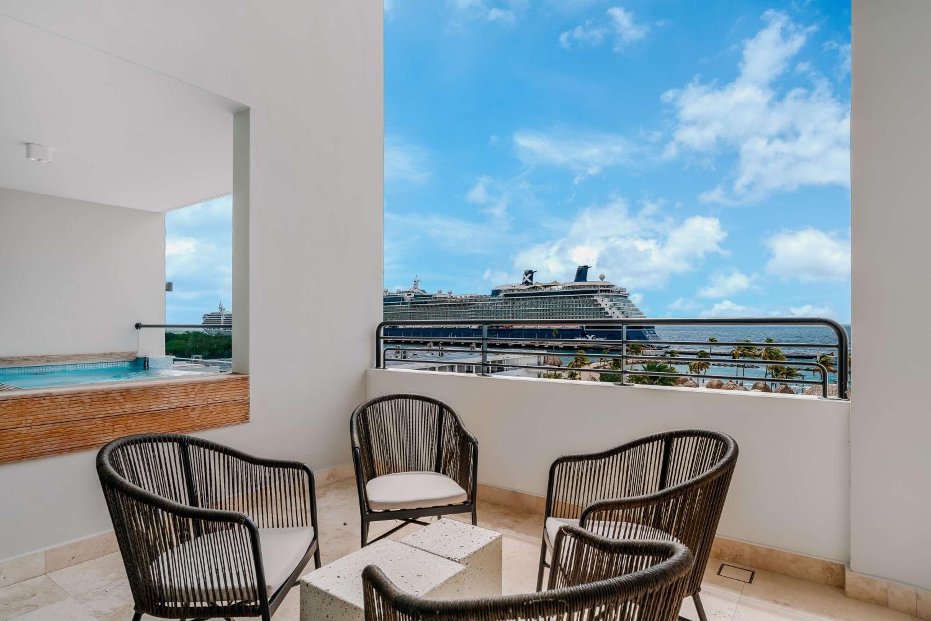 Foto de Mangrove Beach Corendon Curacao All-Inclusive Resort, Curio by Hilton