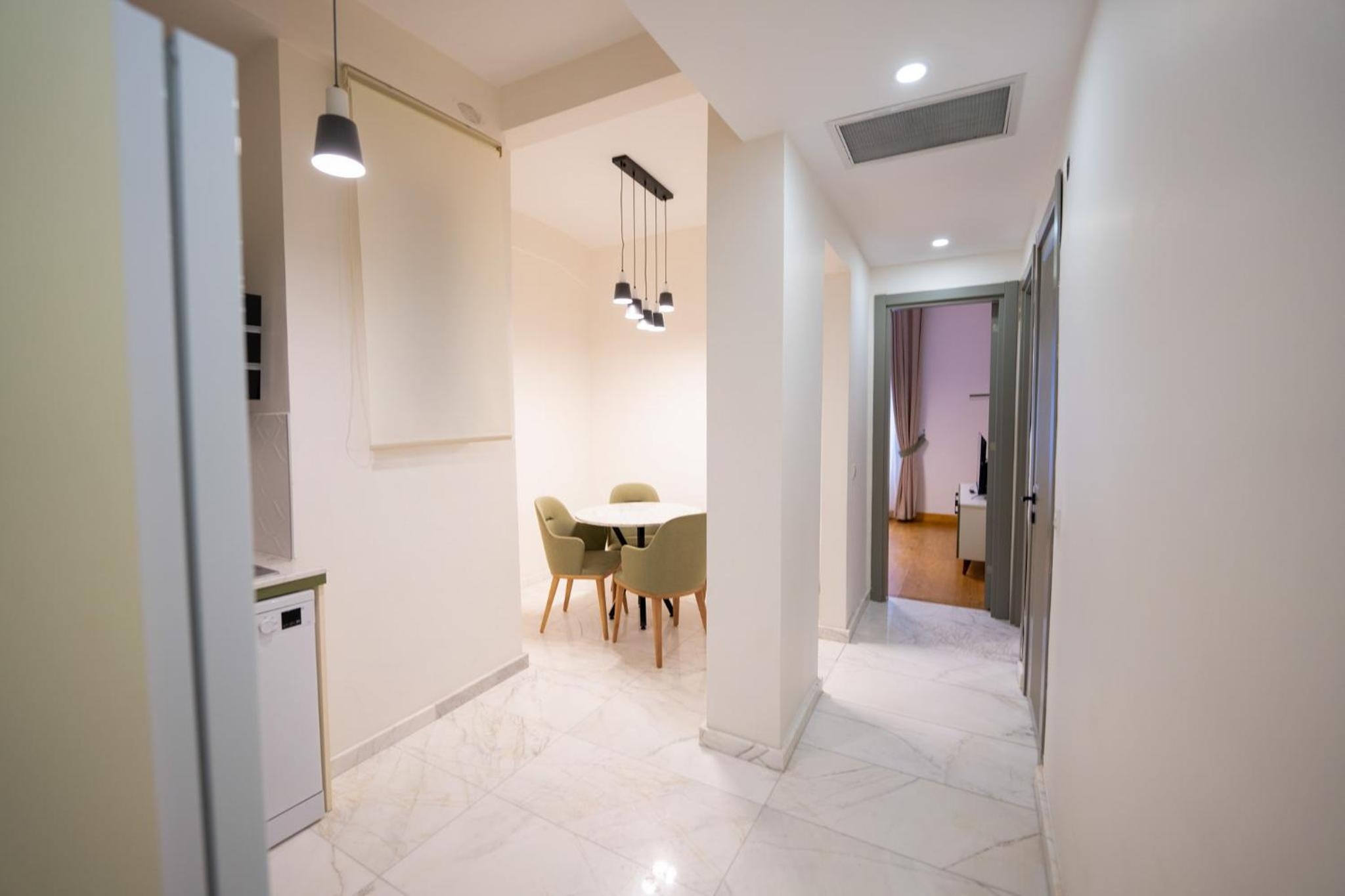 Foto de Monev Suites Hotel