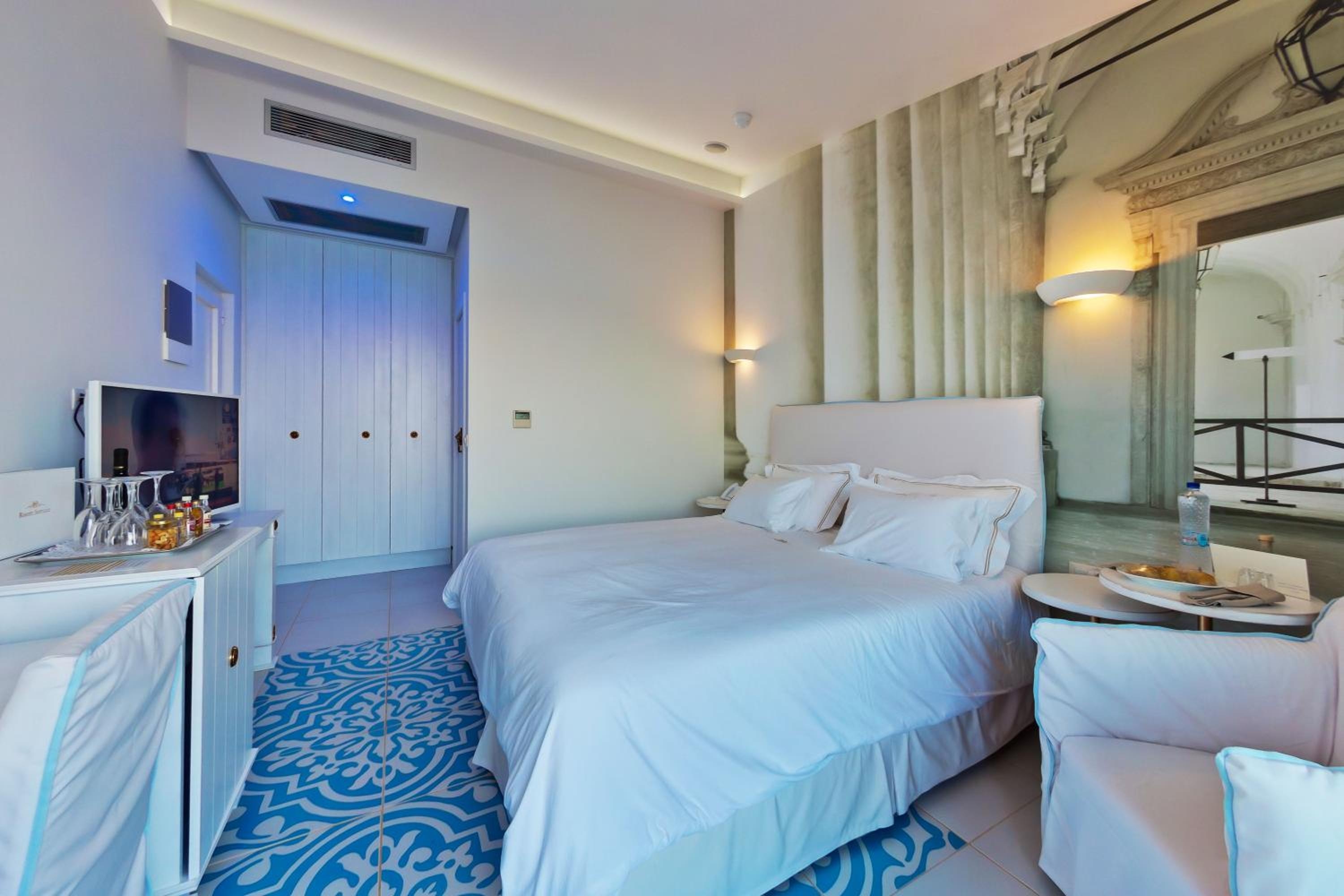 Foto de Royal Marmin Bay Boutique & Art Hotel