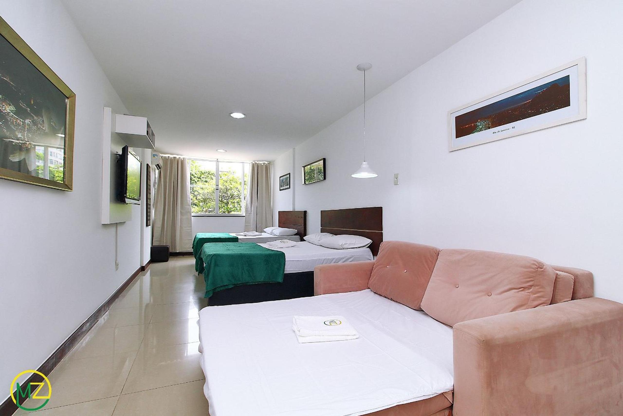 Foto de Renovated studio apt for 4 persons in Copacabana